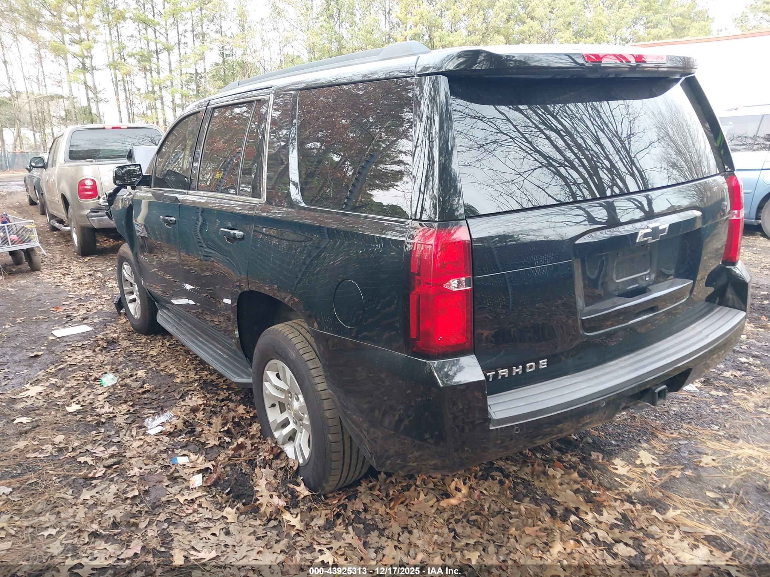 CHEVROLET TAHOE image 3