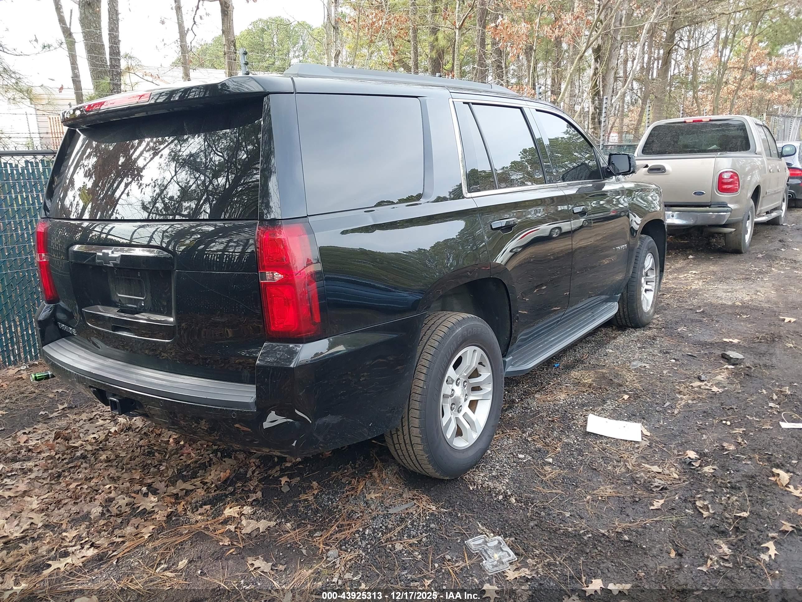 CHEVROLET TAHOE image 4