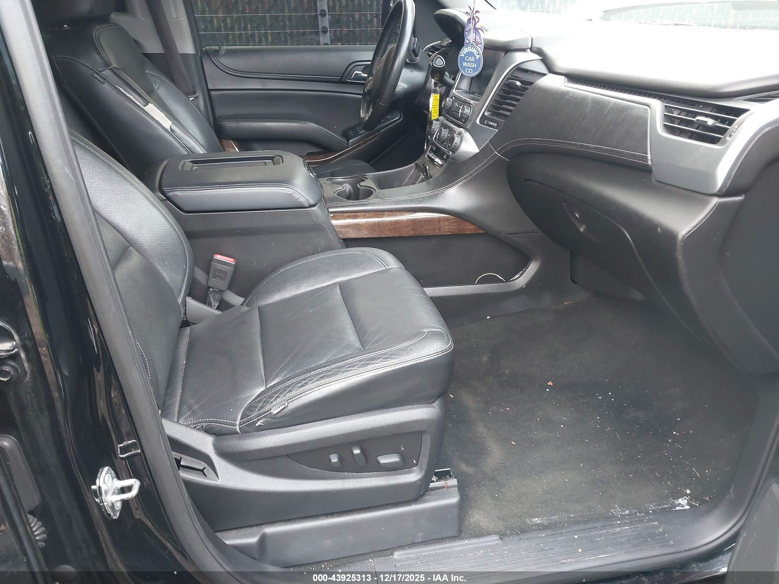 CHEVROLET TAHOE image 5