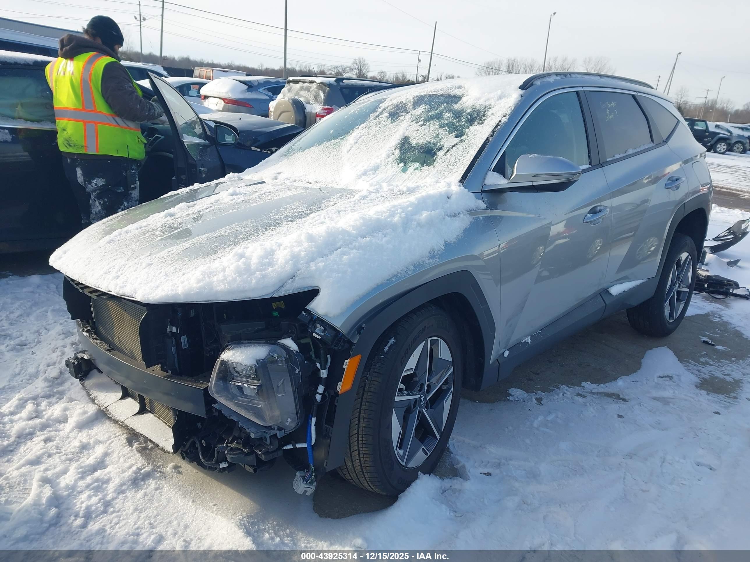 HYUNDAI TUCSON image 2