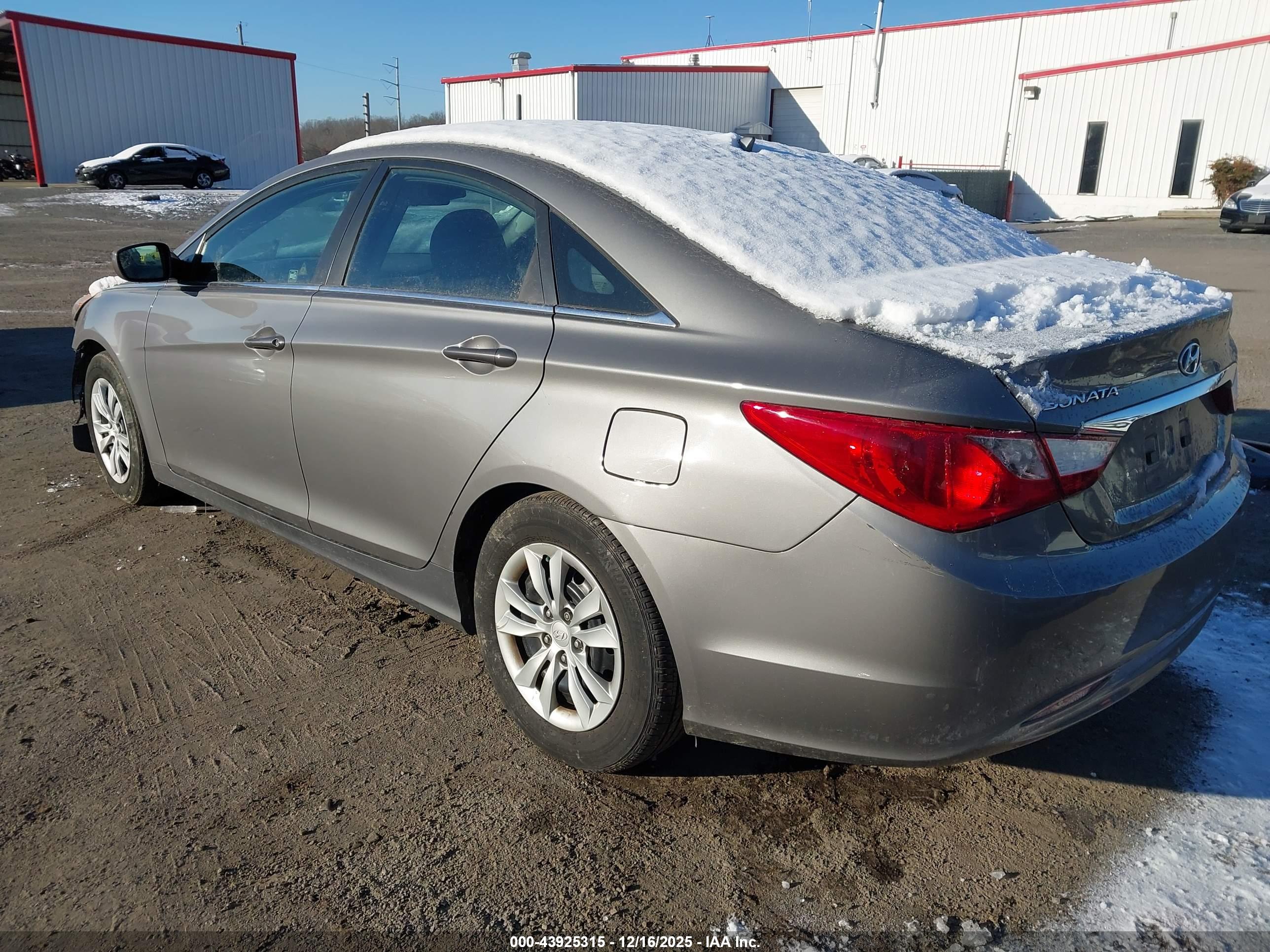 HYUNDAI SONATA image 3