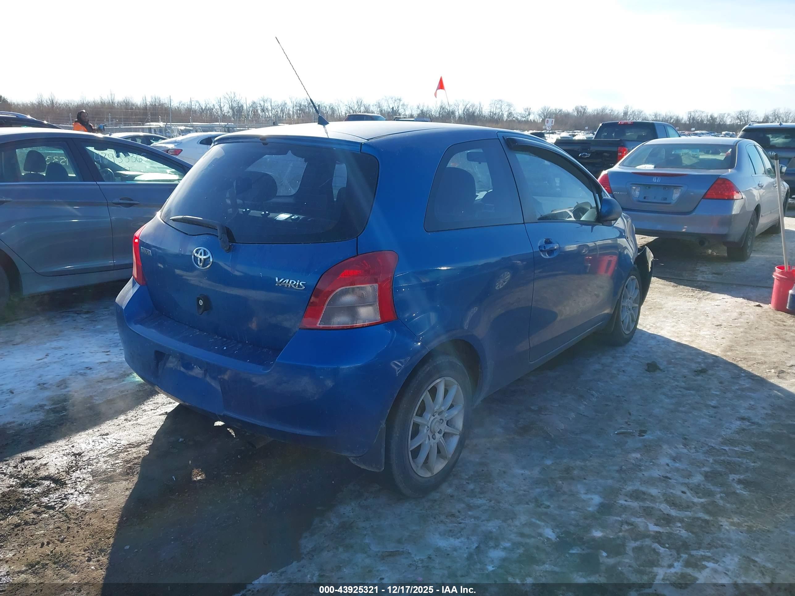 TOYOTA YARIS image 4