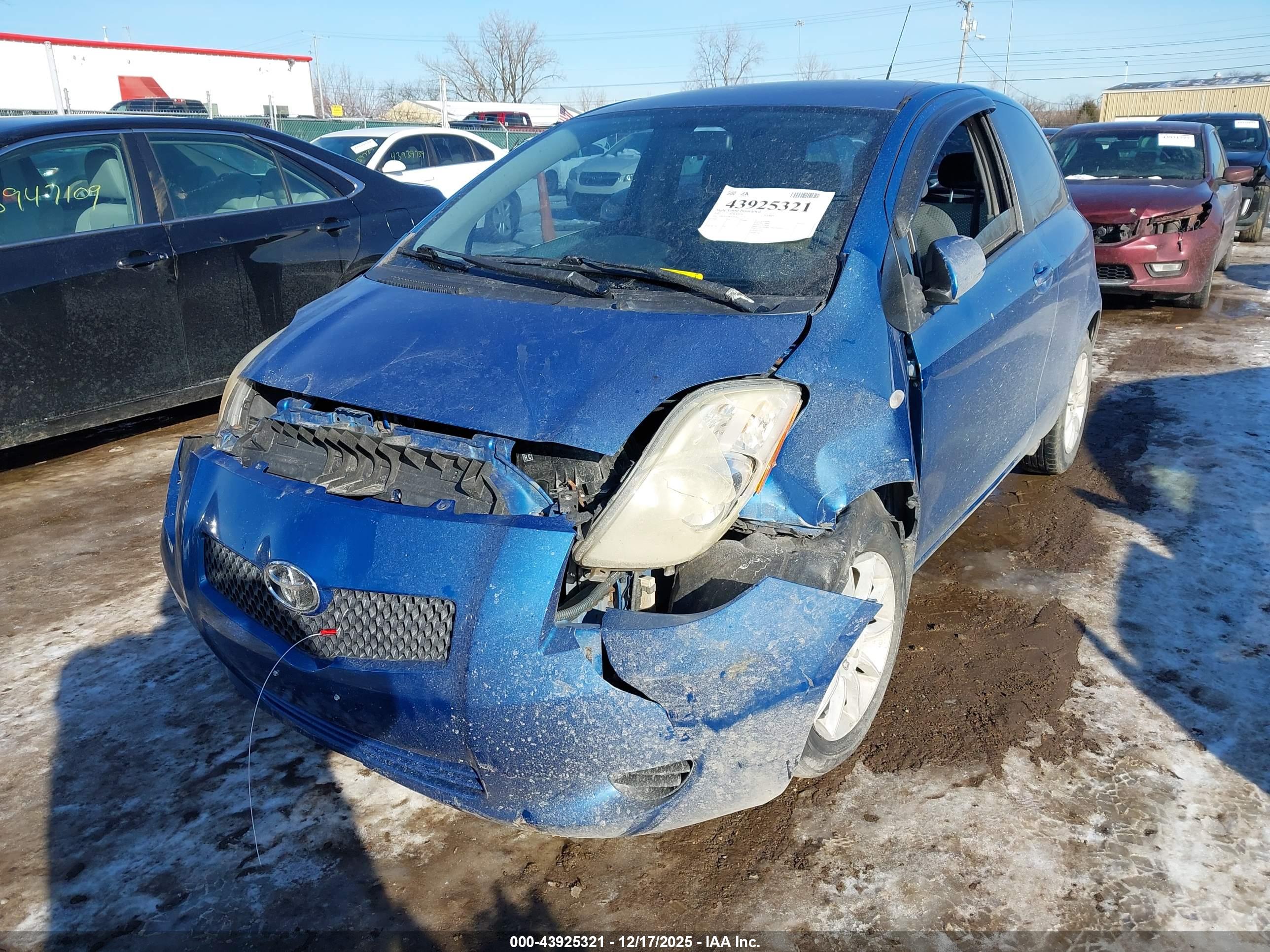 TOYOTA YARIS image 6