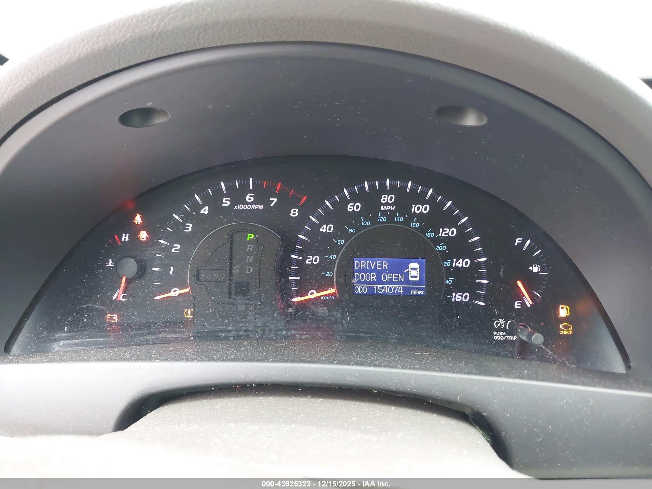 TOYOTA CAMRY image 7
