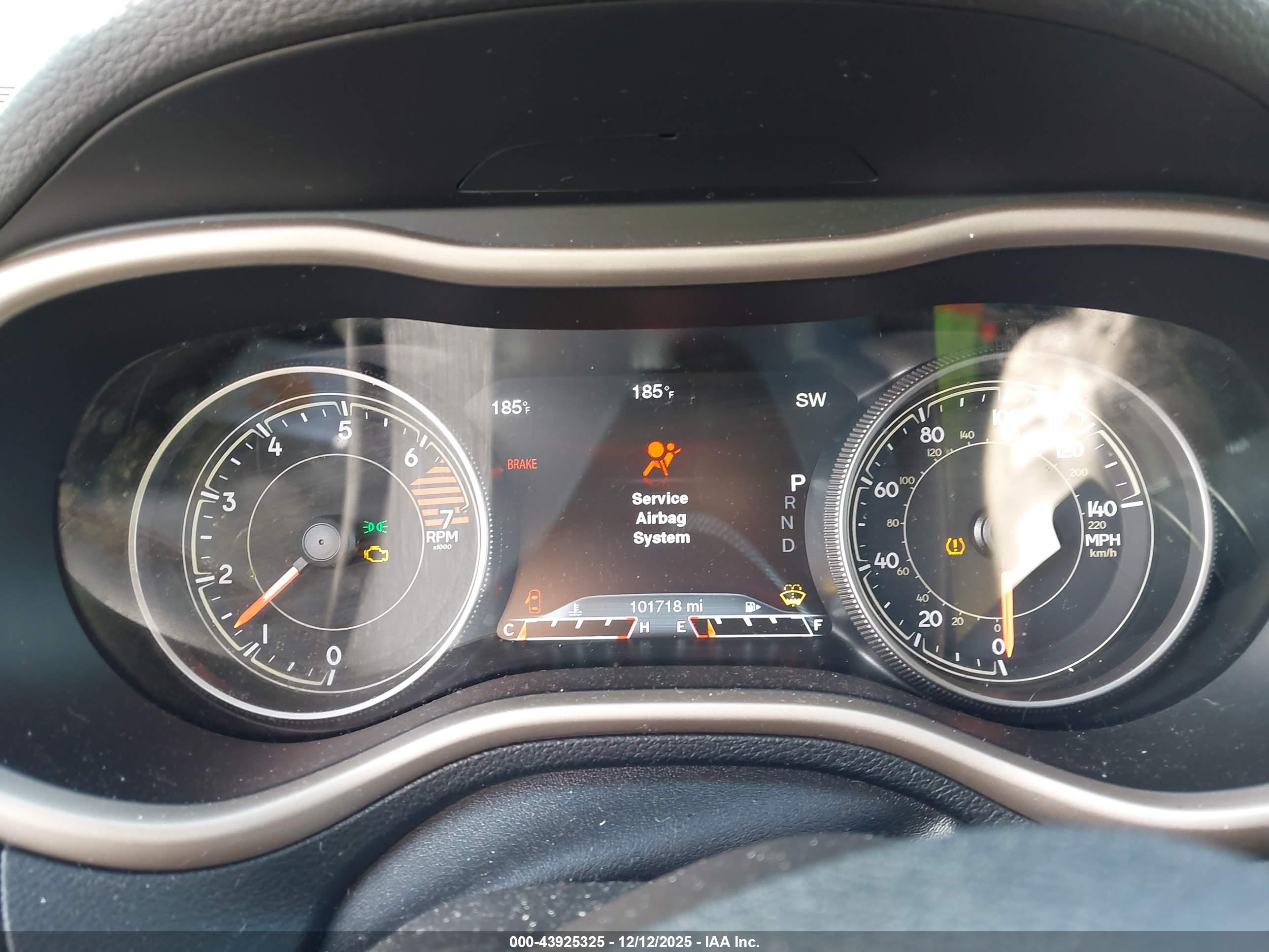JEEP CHEROKEE image 7