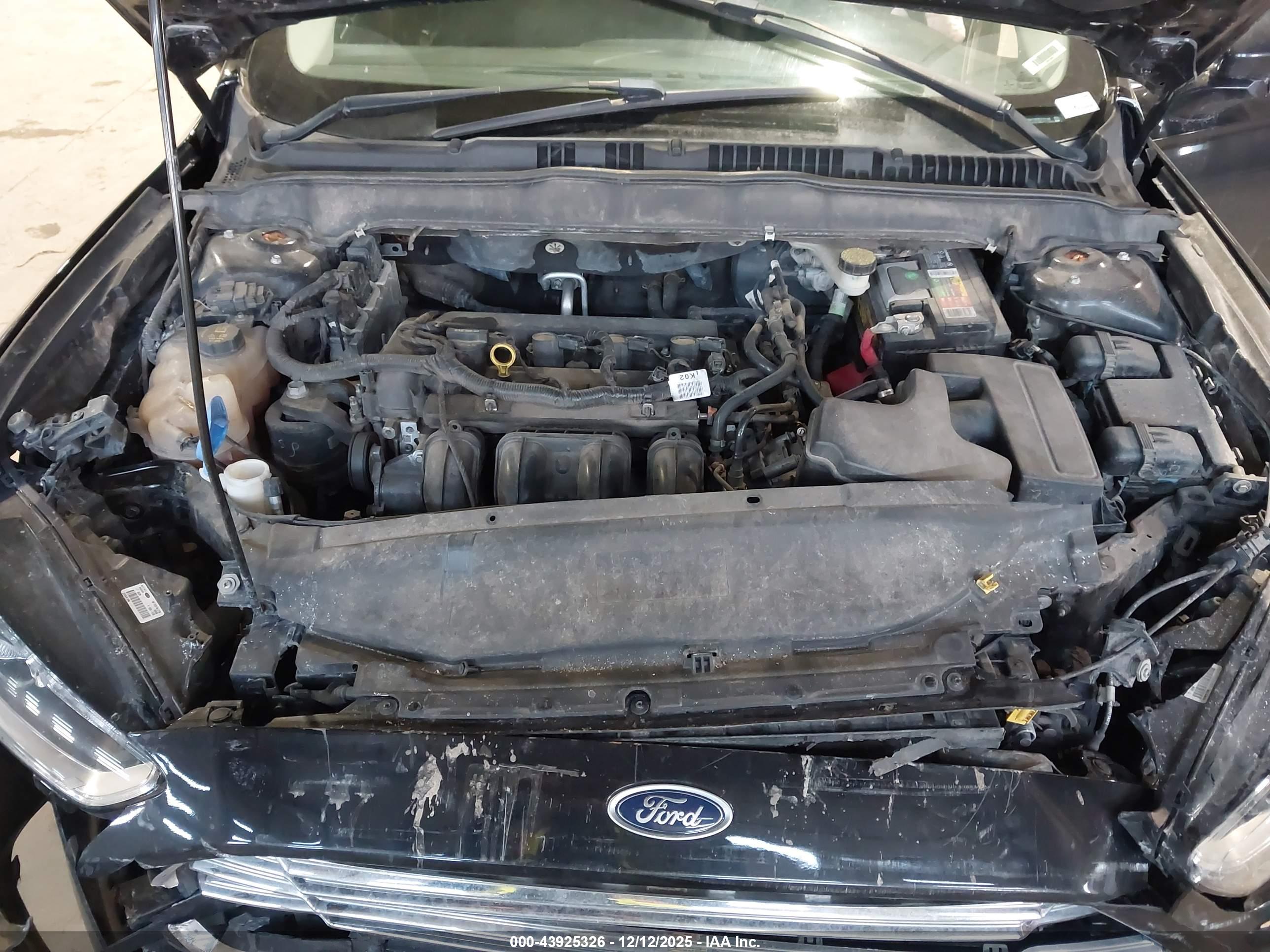 FORD FUSION image 10