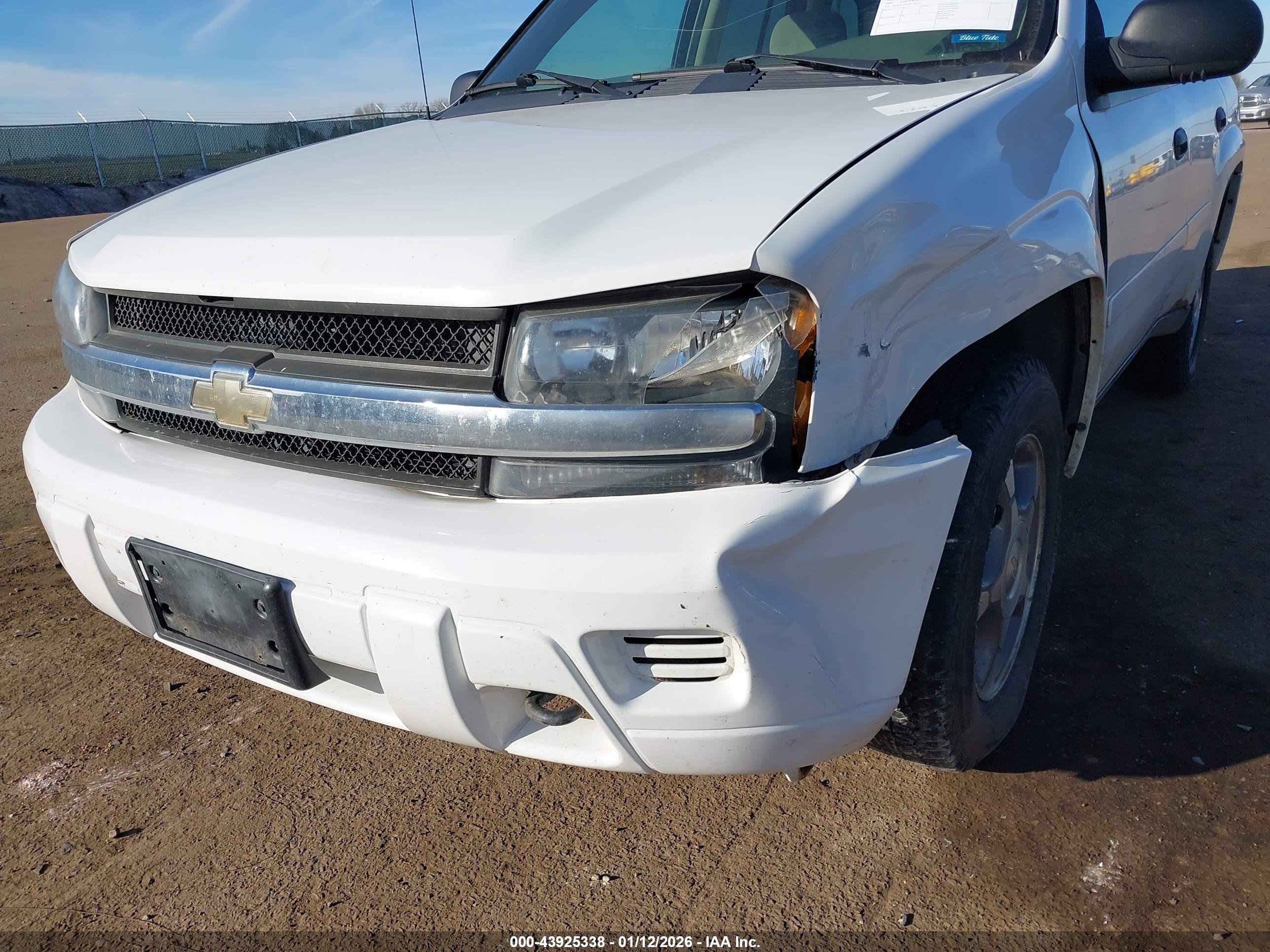 CHEVROLET TRAILBLAZER image 6