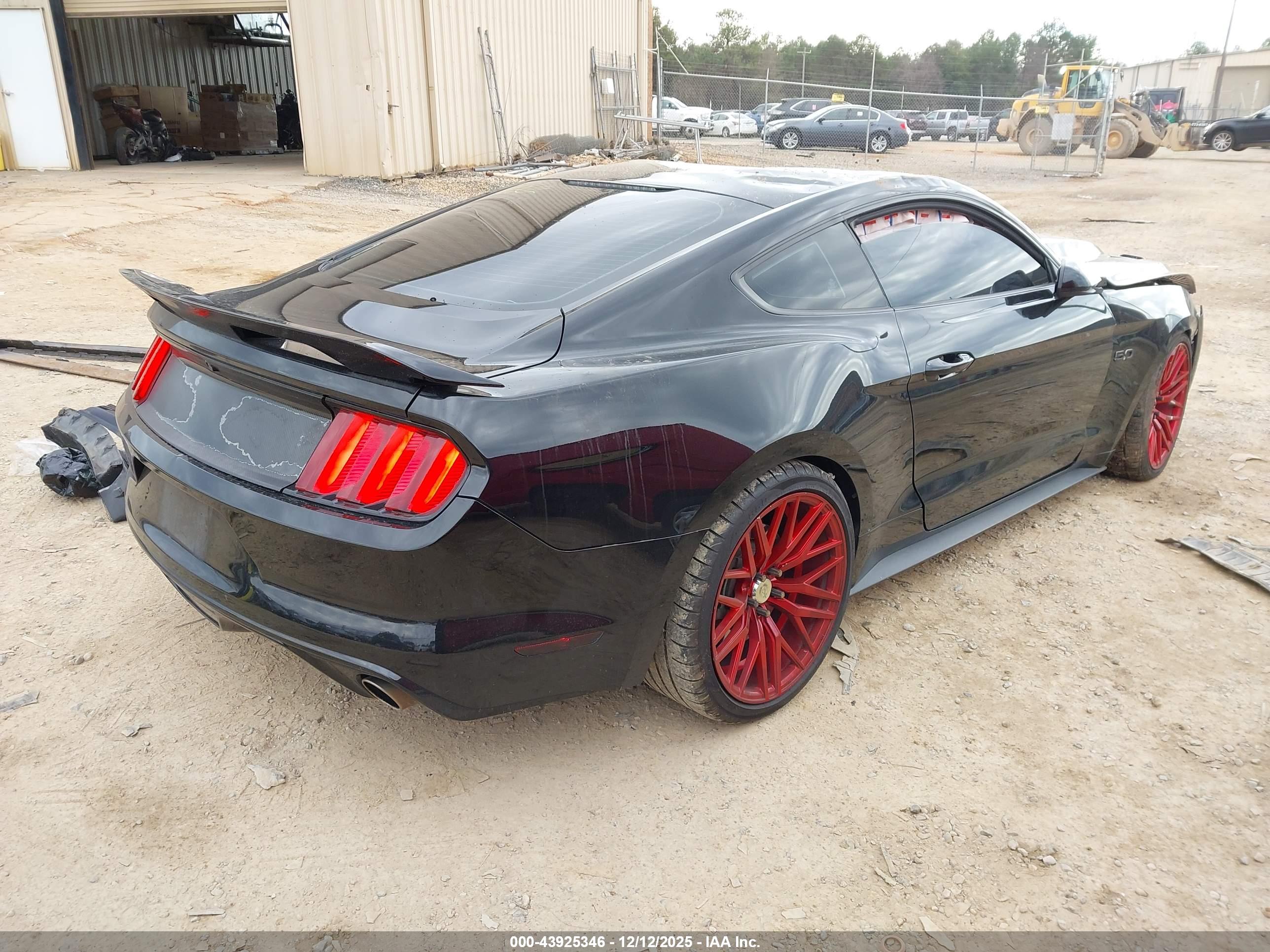 FORD MUSTANG image 4