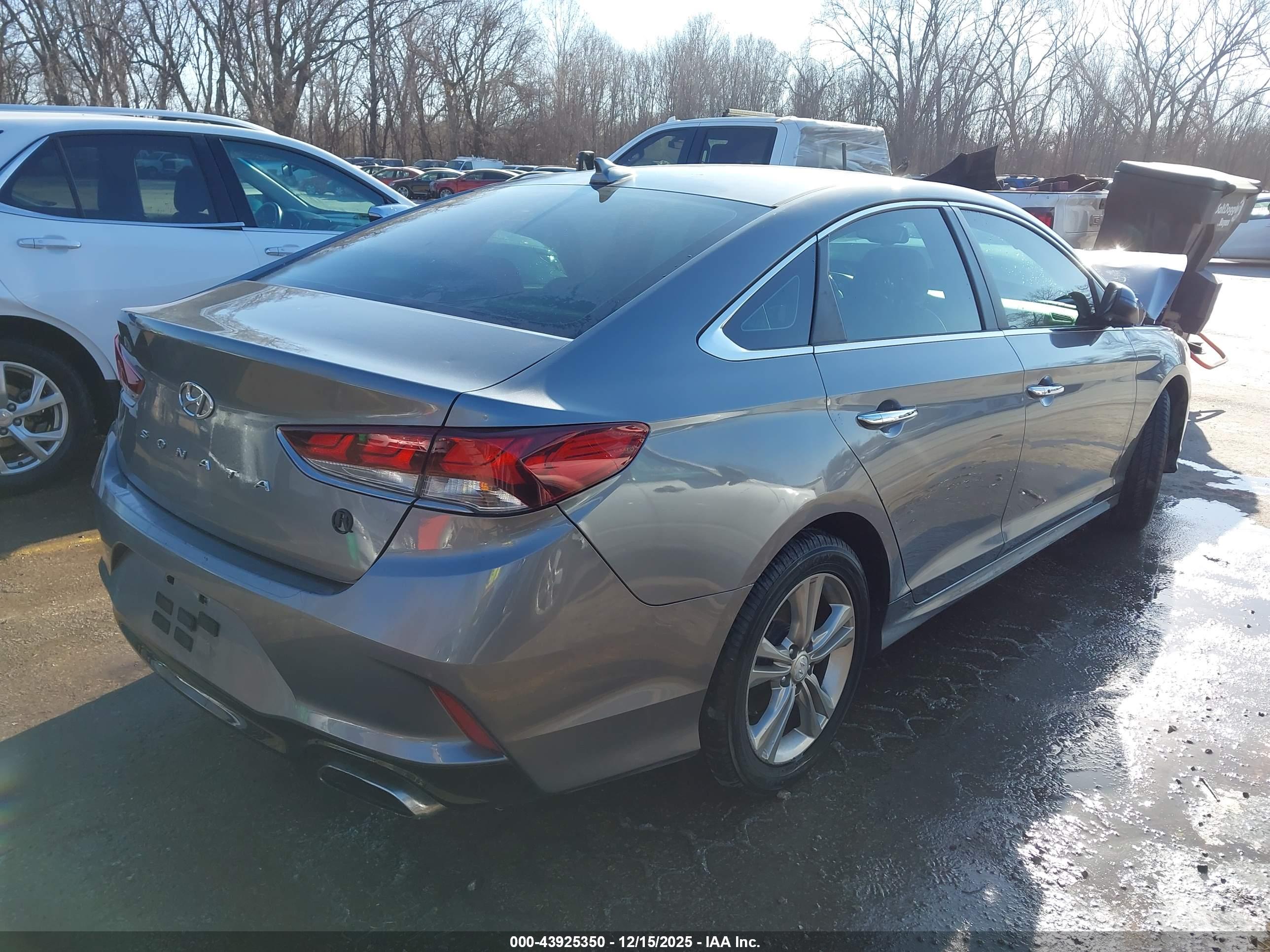 HYUNDAI SONATA image 4