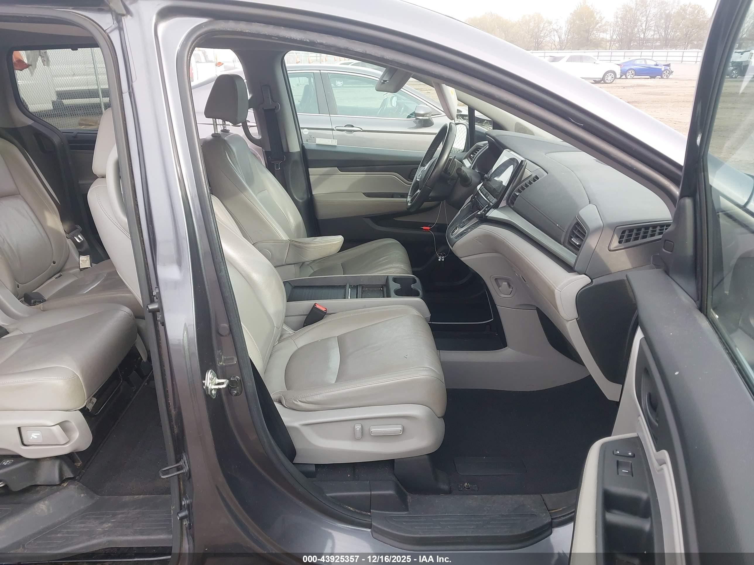 HONDA ODYSSEY image 5