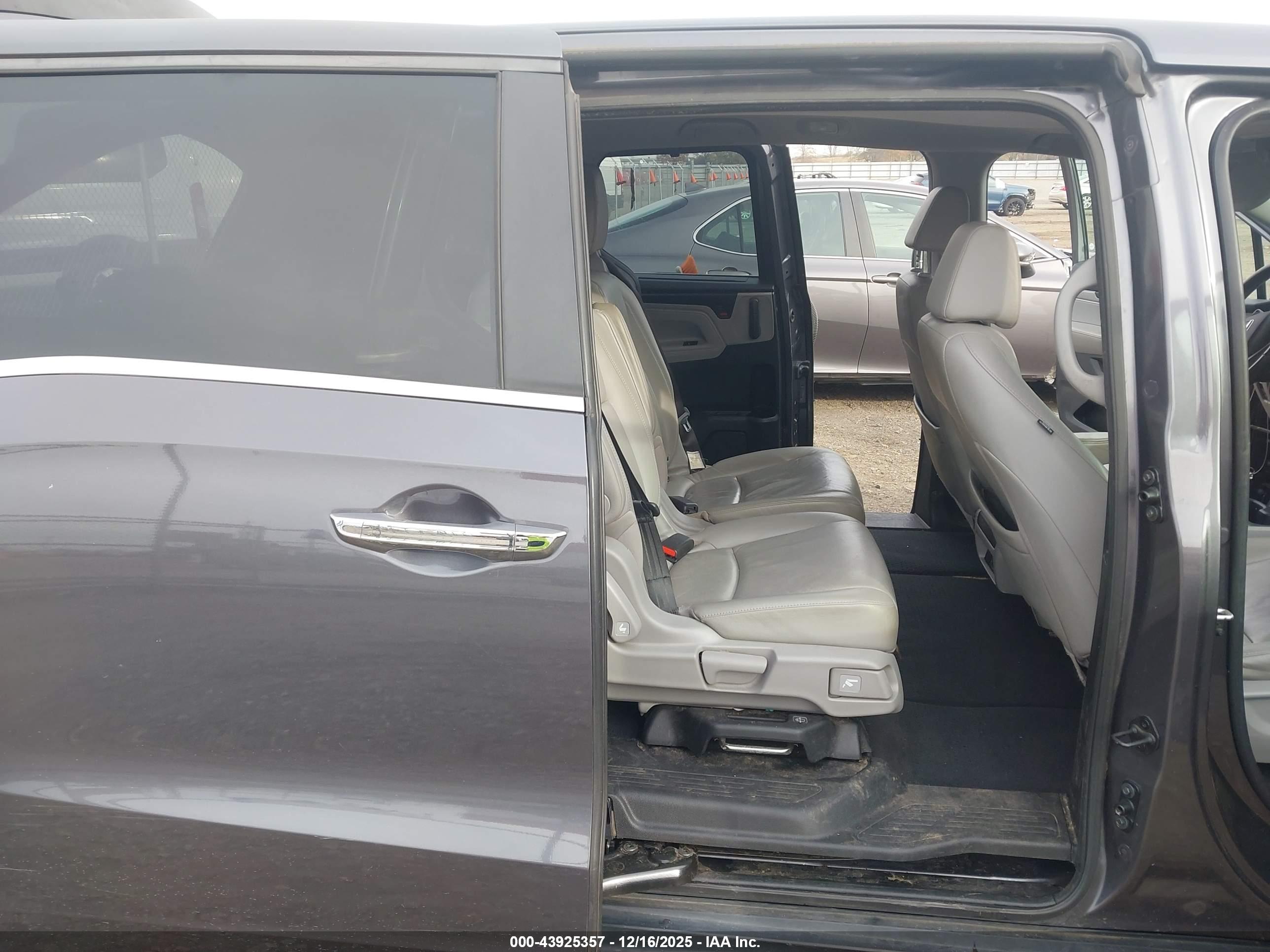 HONDA ODYSSEY image 8