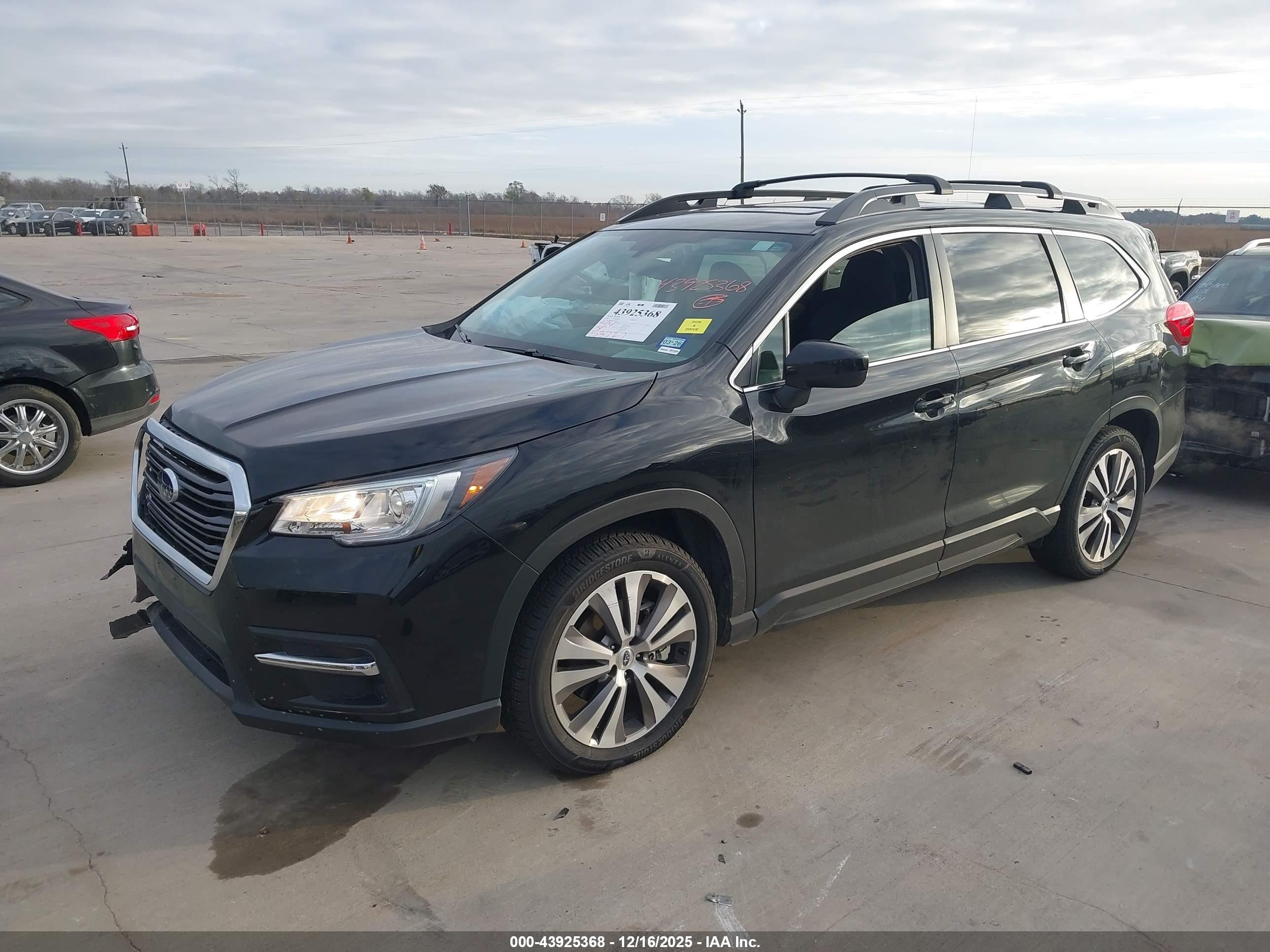 SUBARU ASCENT image 2