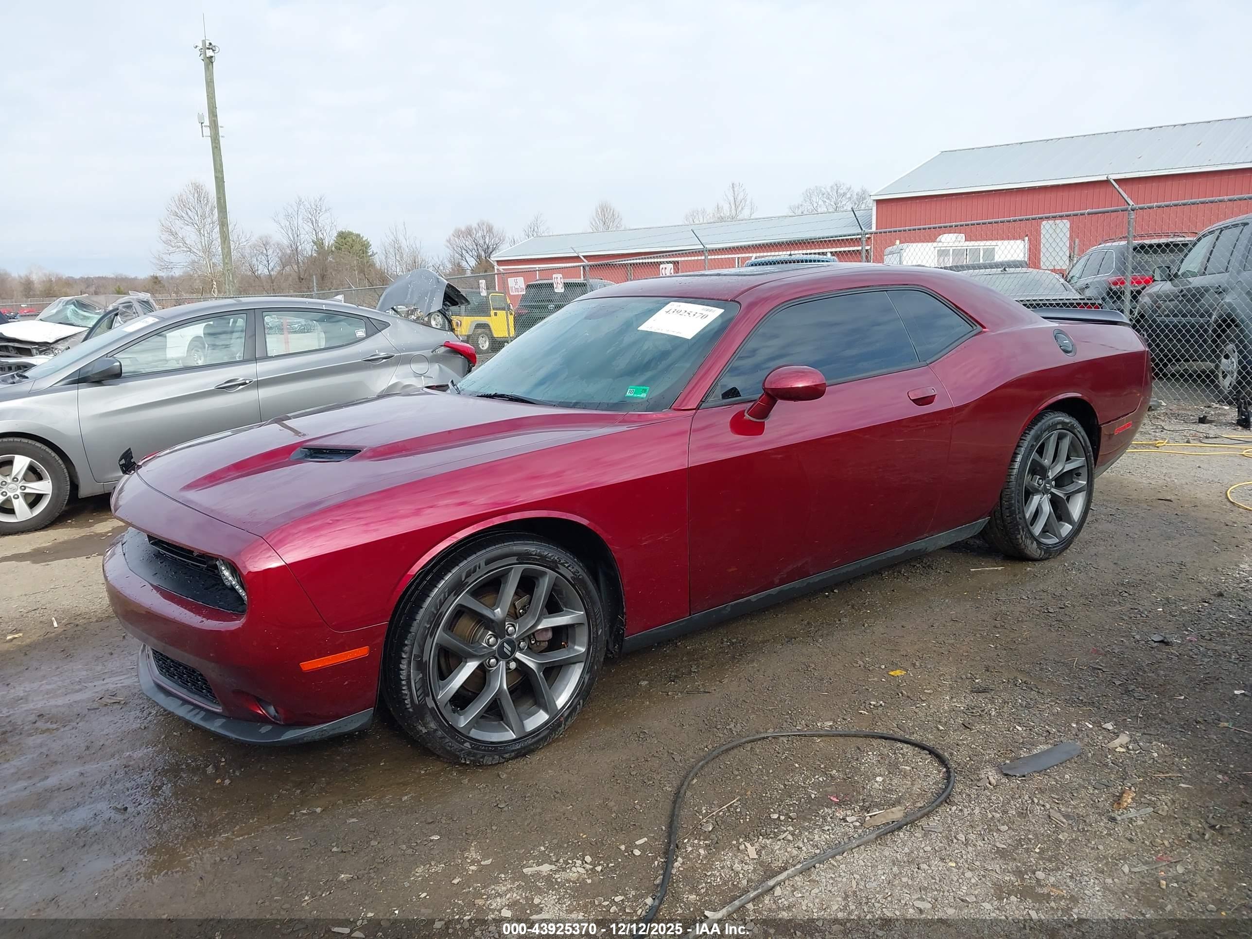 DODGE CHALLENGER image 2