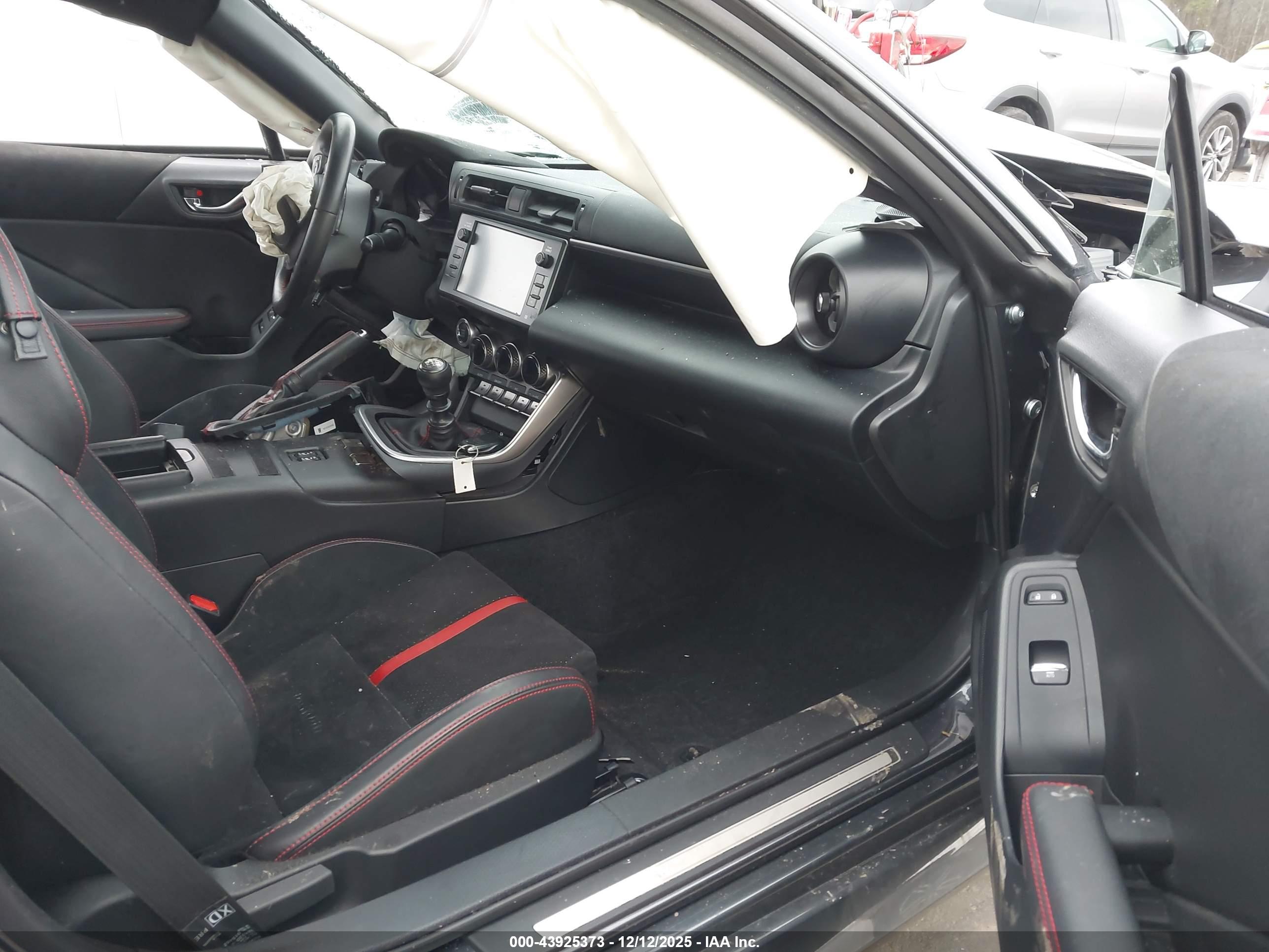 SUBARU BRZ image 5