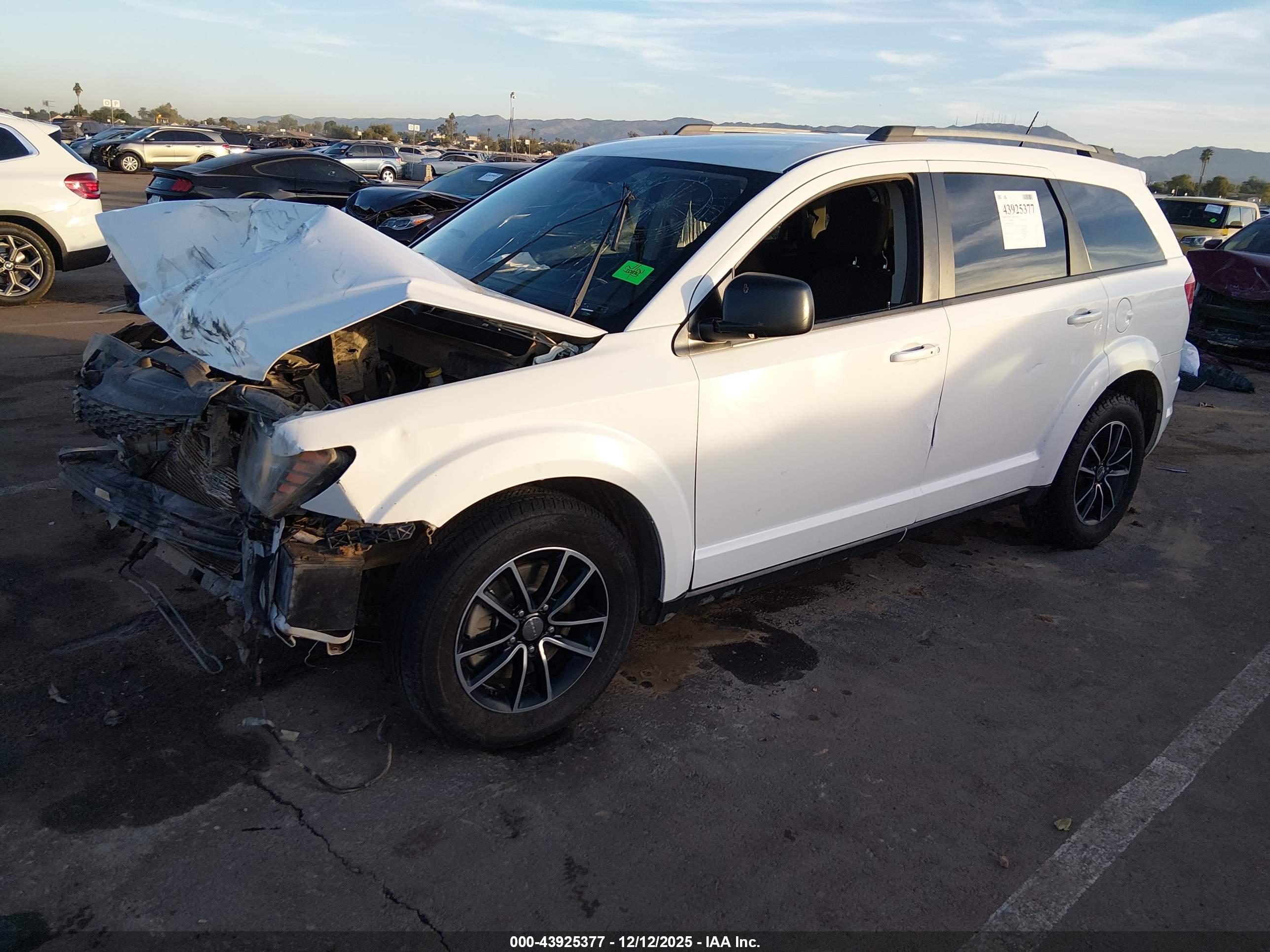 DODGE JOURNEY image 2