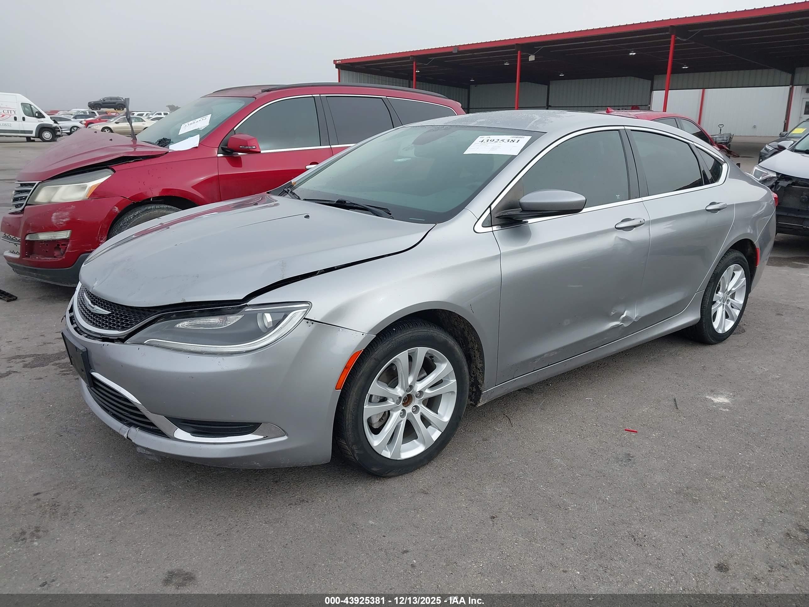 CHRYSLER 200 image 2