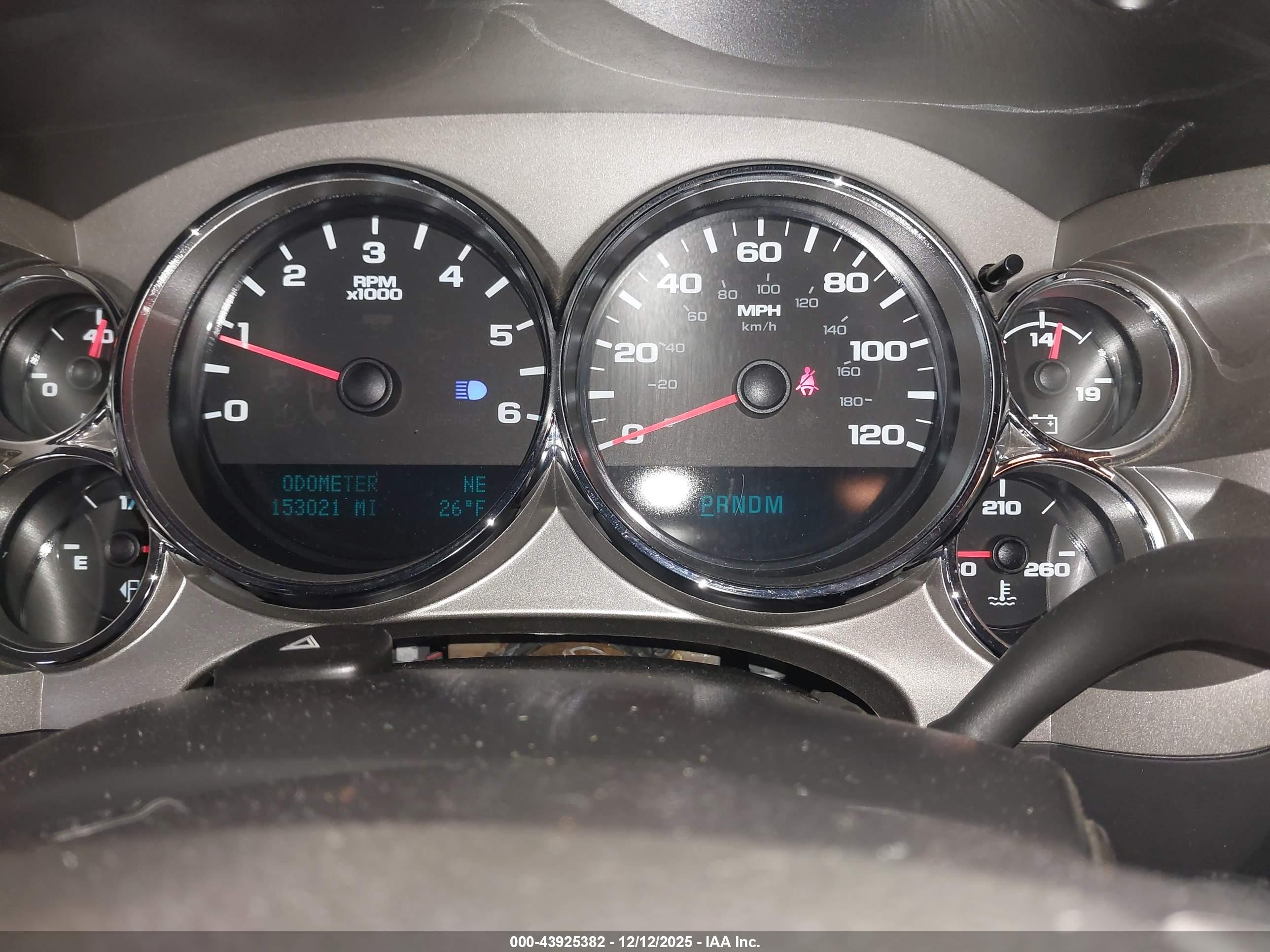 CHEVROLET SILVERADO image 7