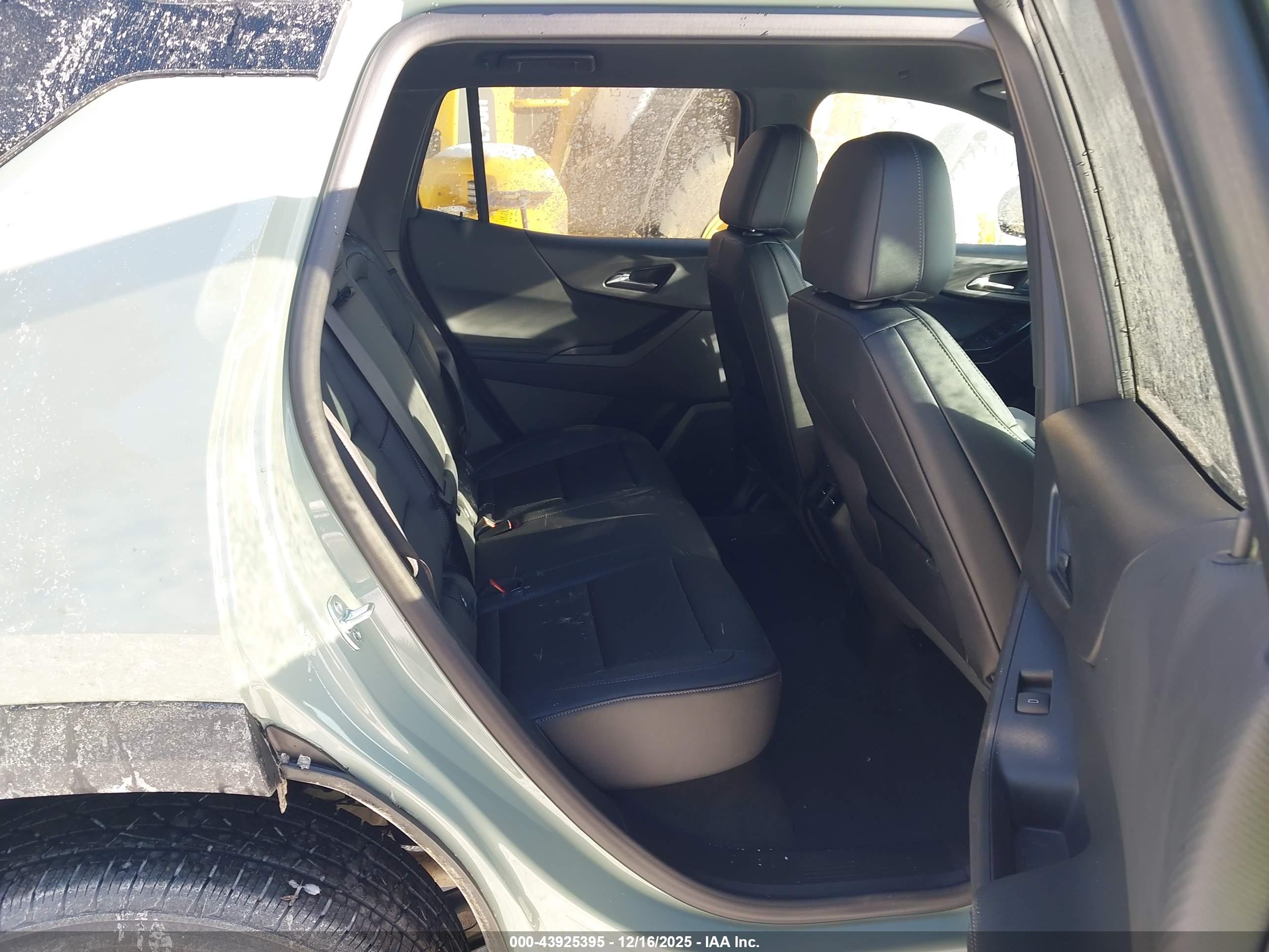 CHEVROLET EQUINOX image 8