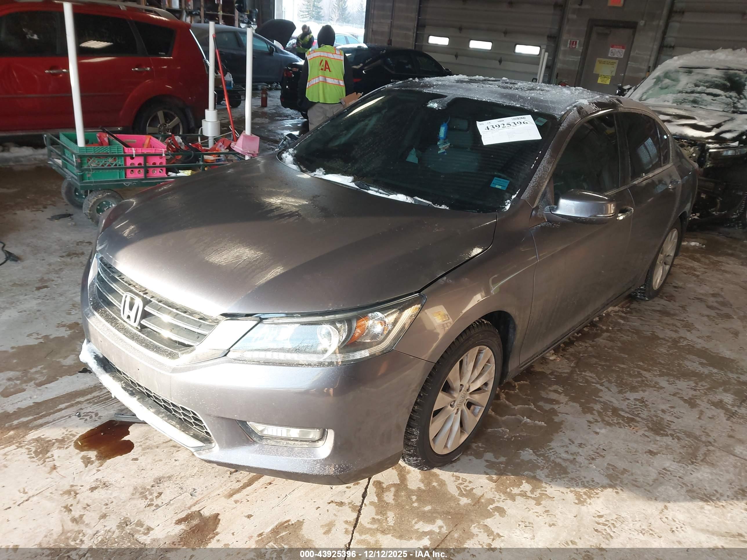 HONDA ACCORD image 2