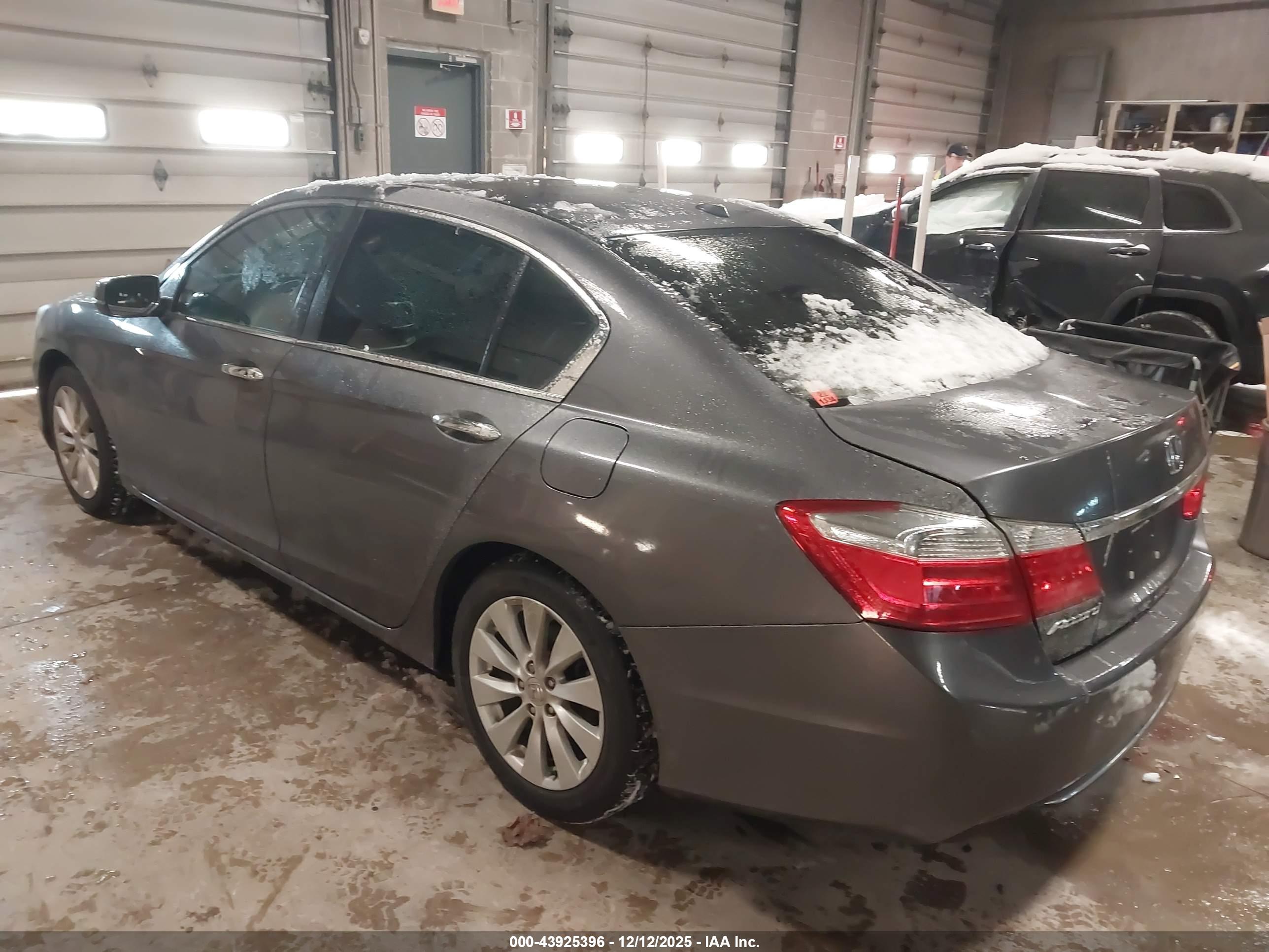 HONDA ACCORD image 3