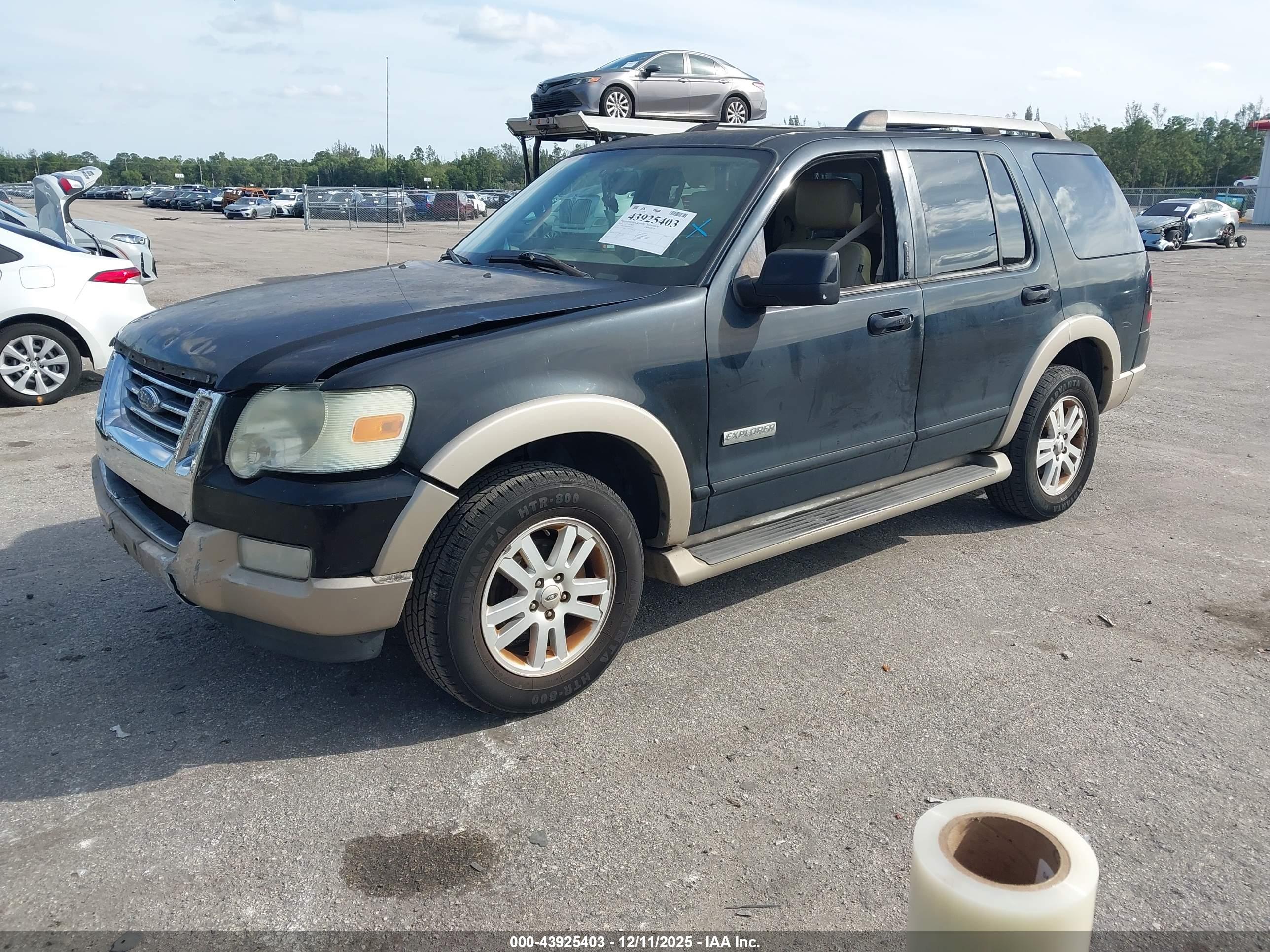FORD EXPLORER image 2