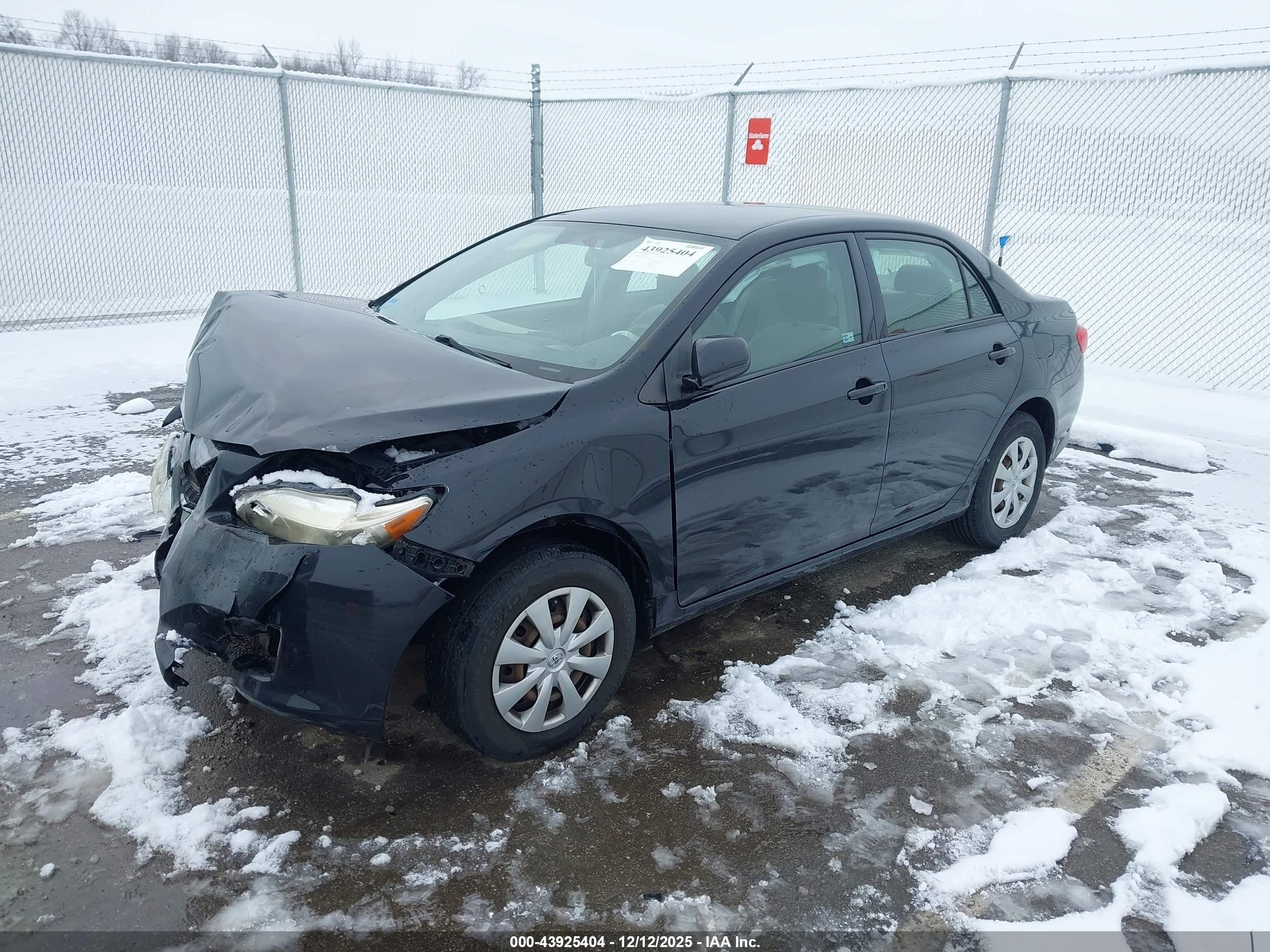 TOYOTA COROLLA image 2