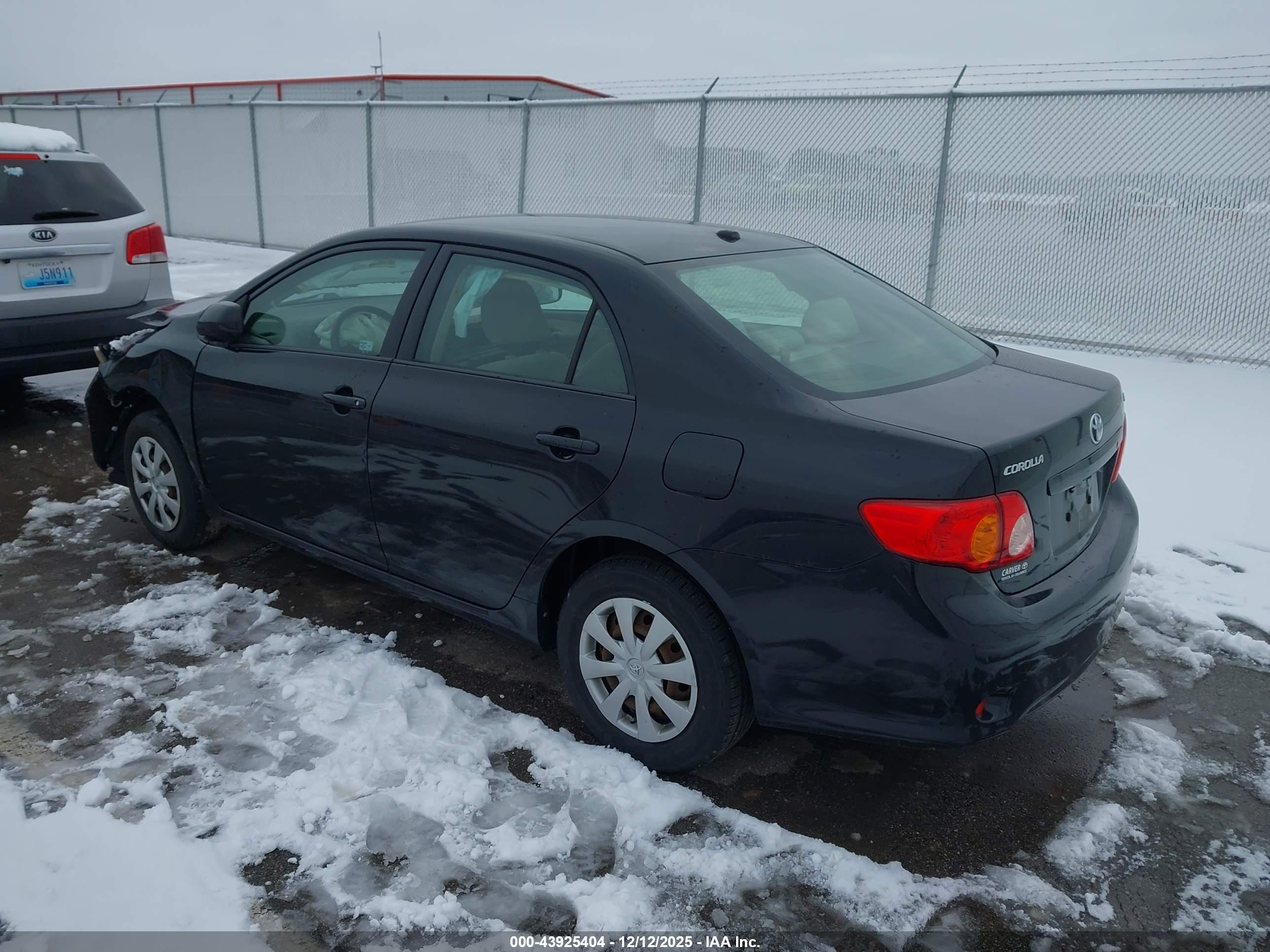 TOYOTA COROLLA image 3