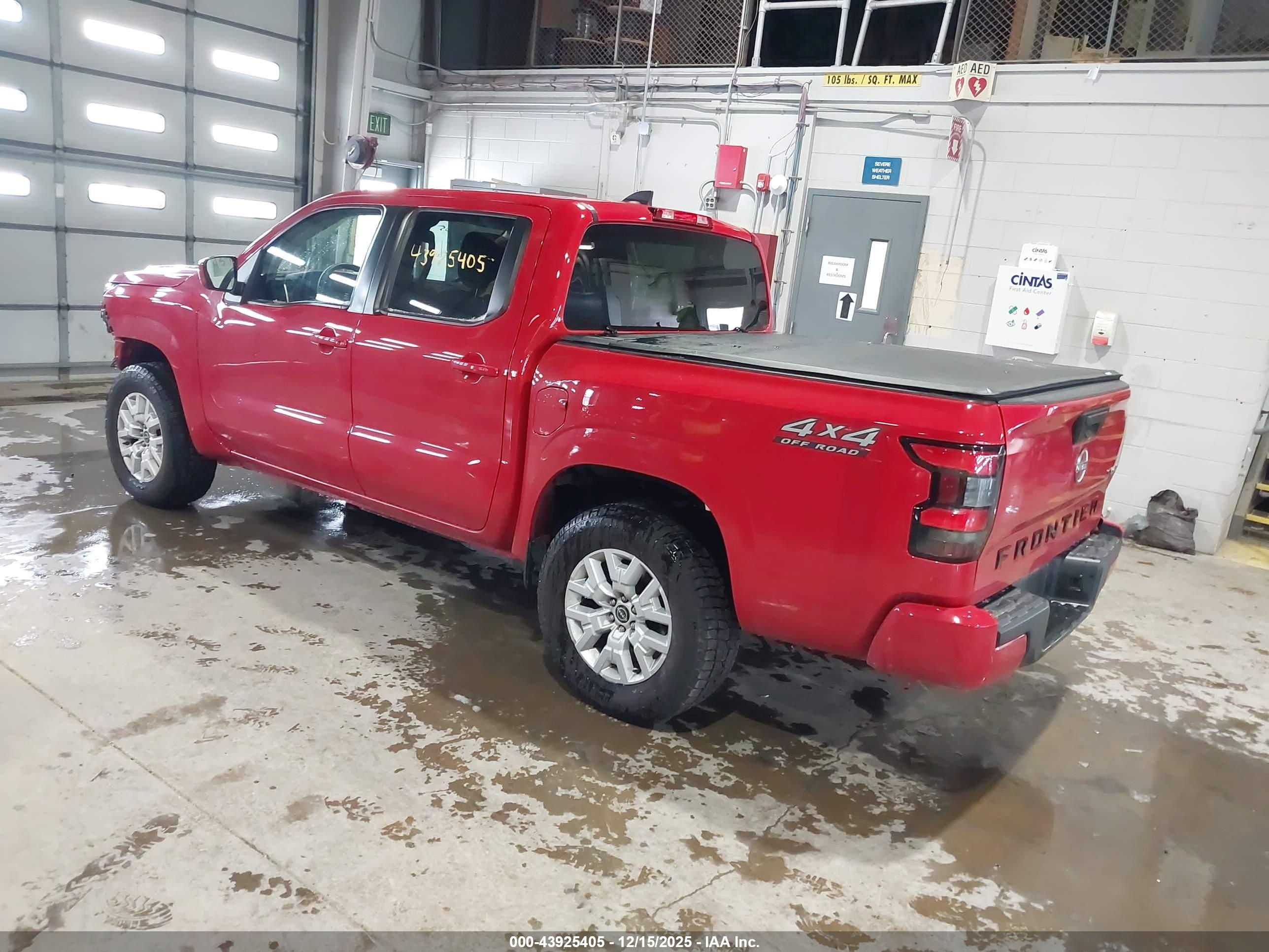 NISSAN FRONTIER image 3