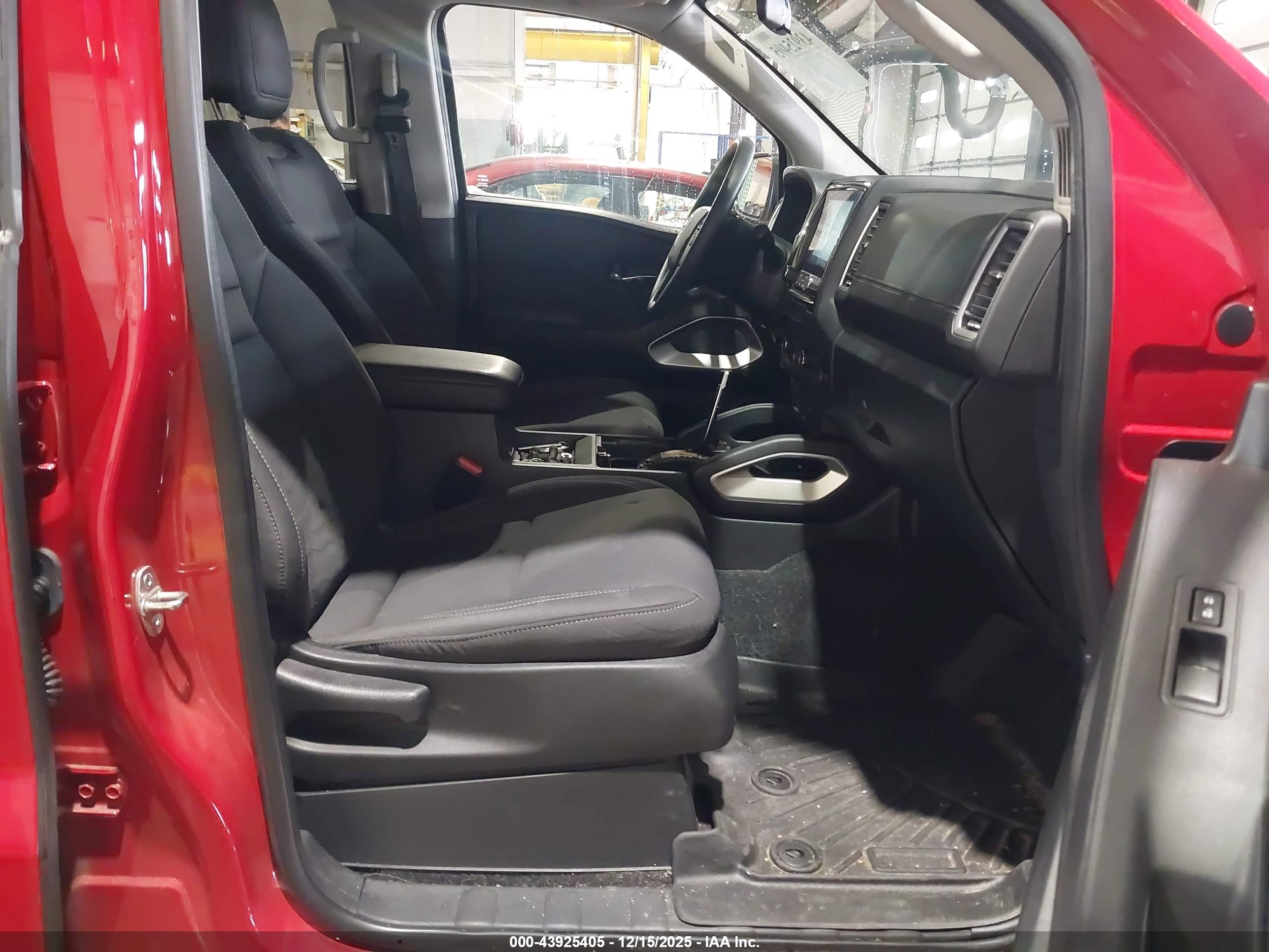 NISSAN FRONTIER image 5