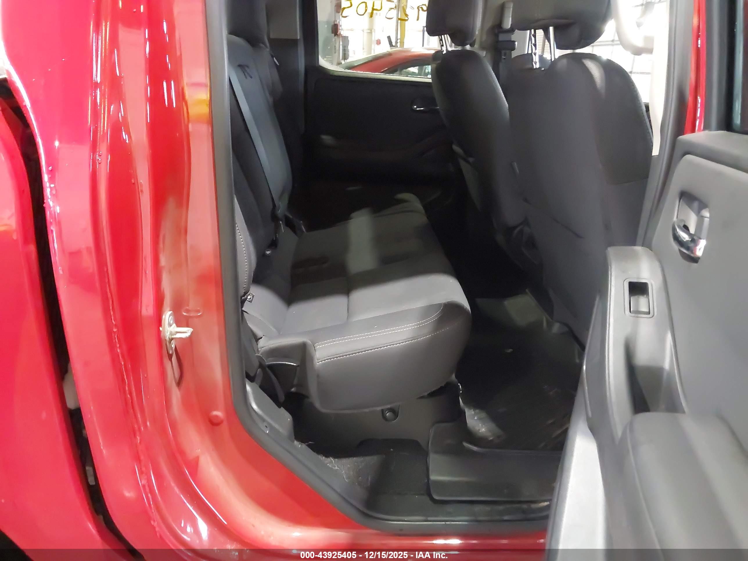 NISSAN FRONTIER image 8