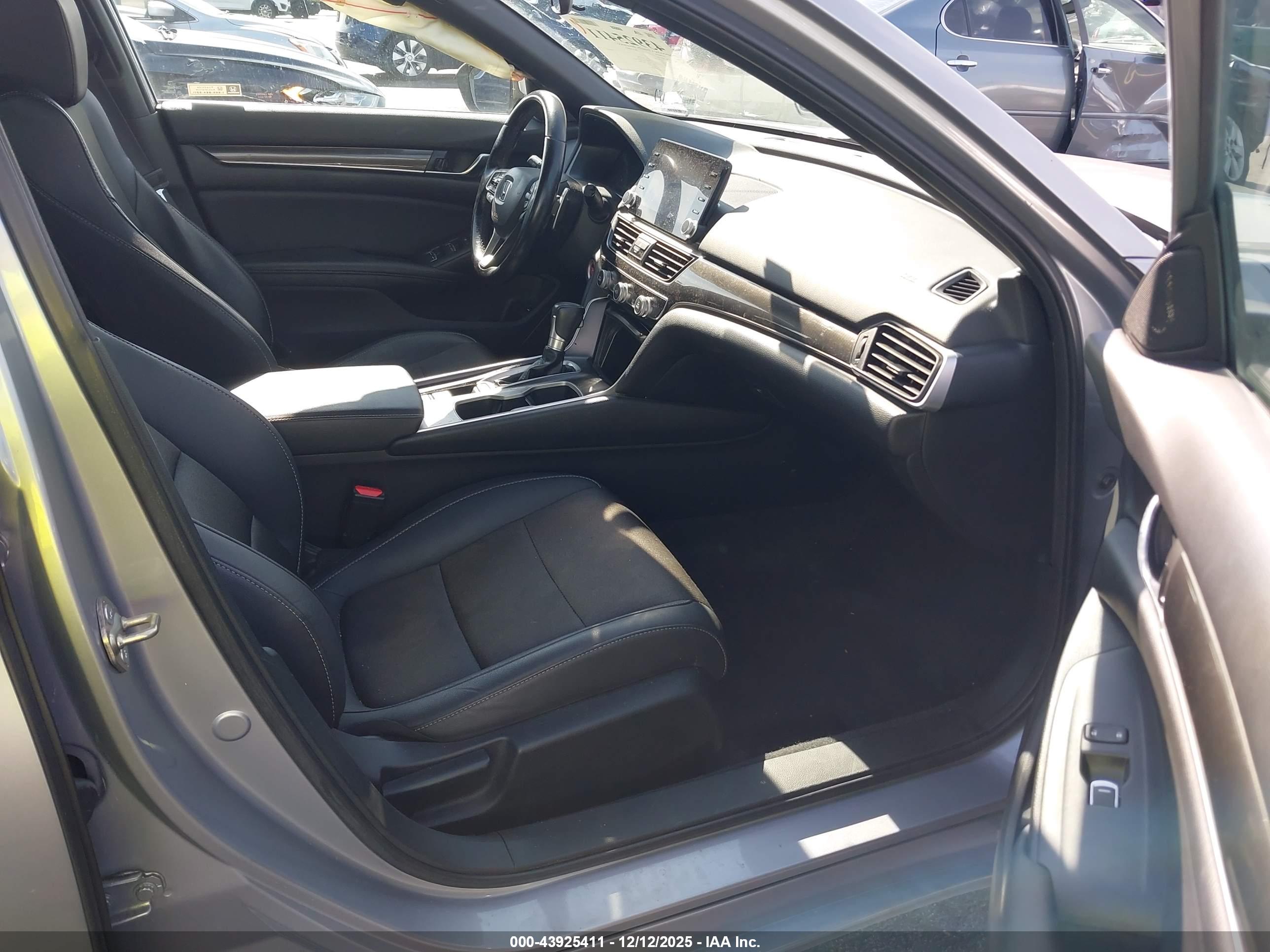 HONDA ACCORD image 5