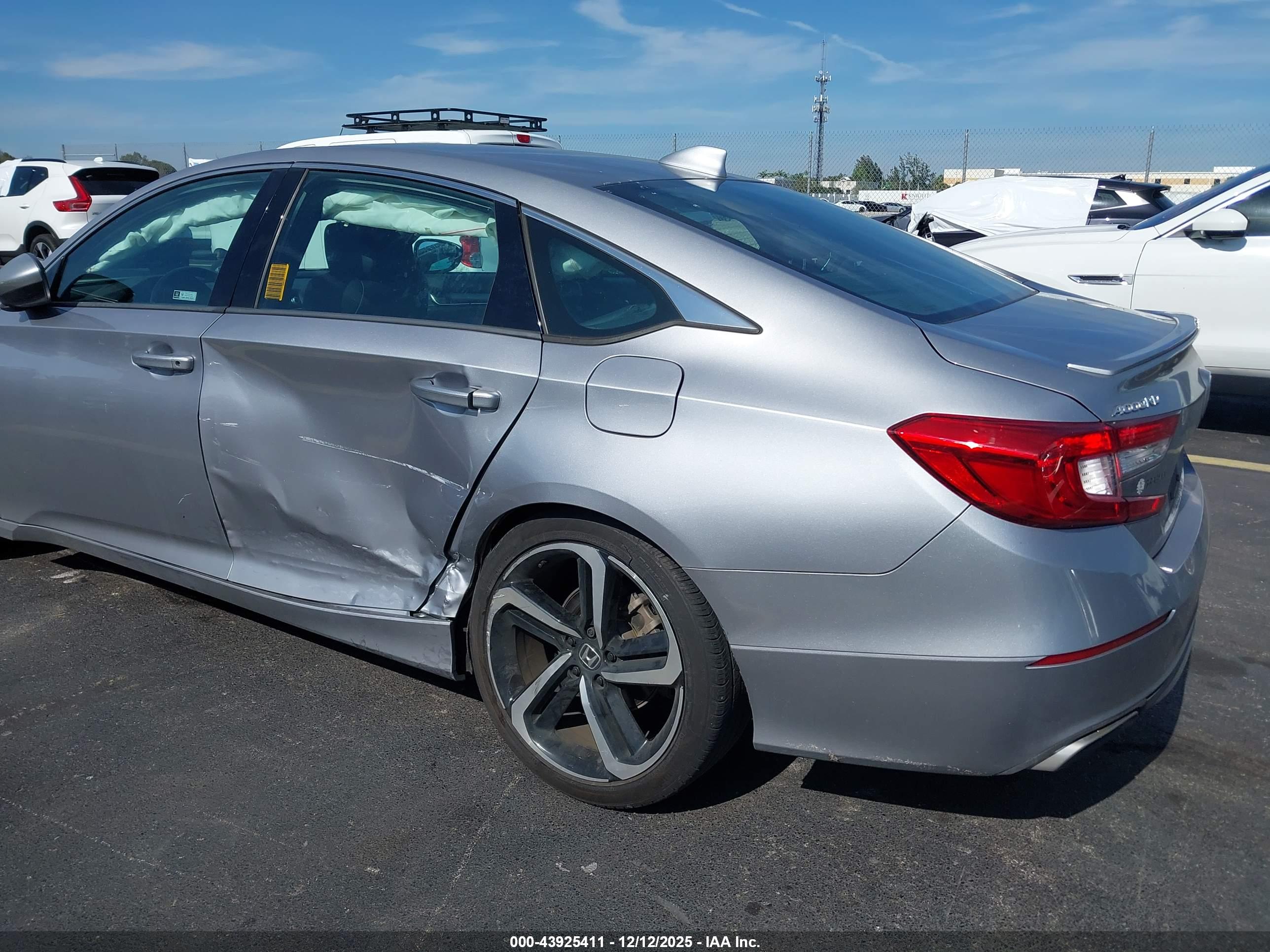 HONDA ACCORD image 6