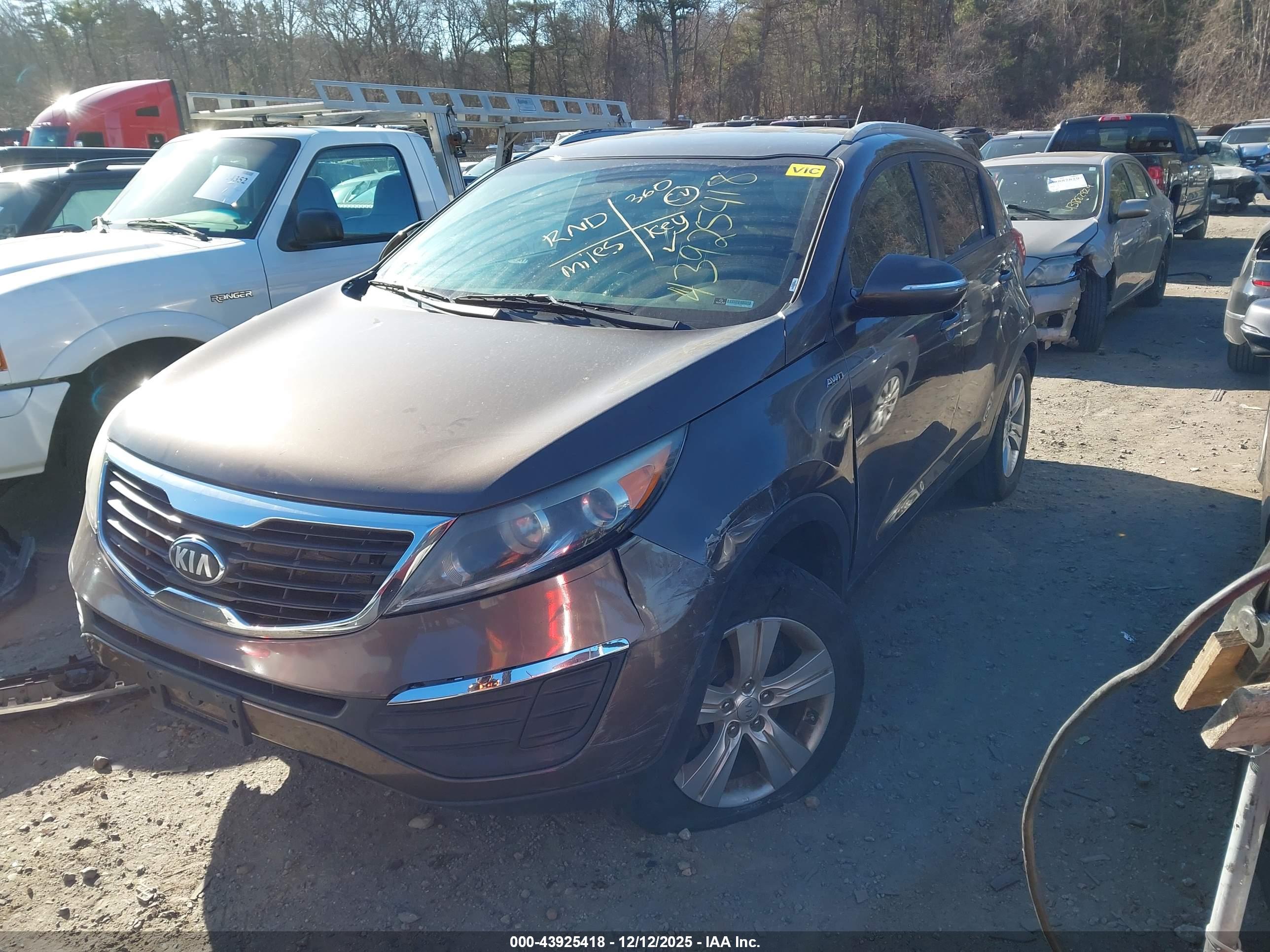 KIA SPORTAGE image 2