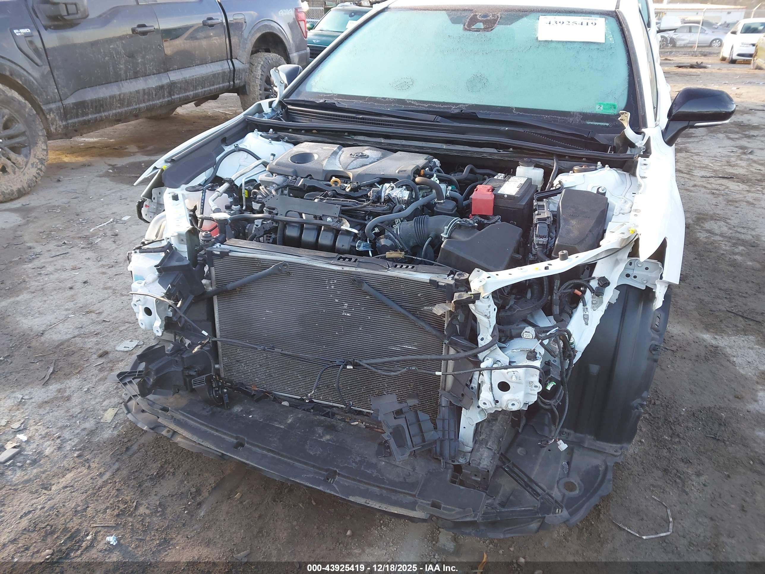 TOYOTA CAMRY image 6