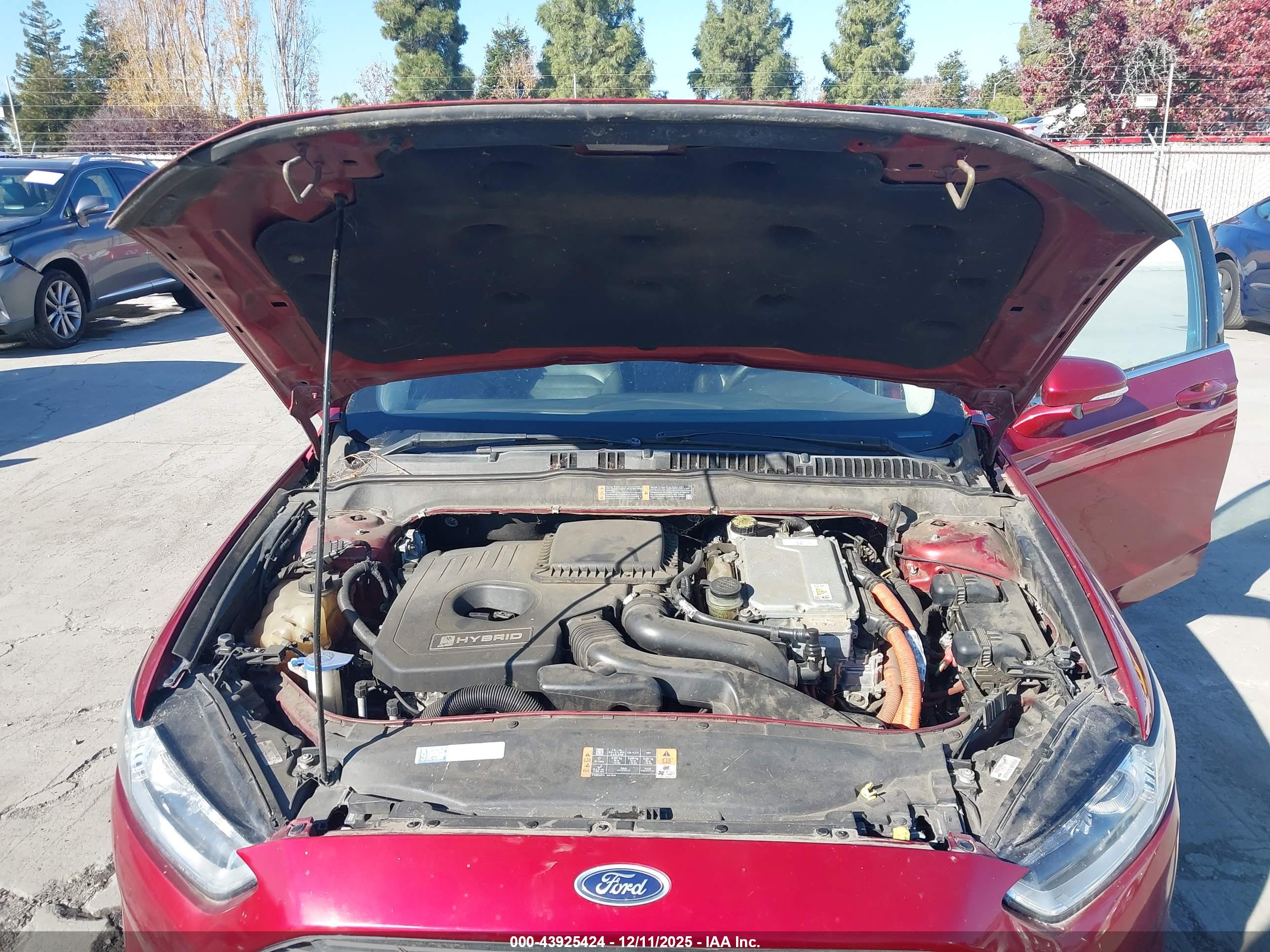 FORD FUSION image 10