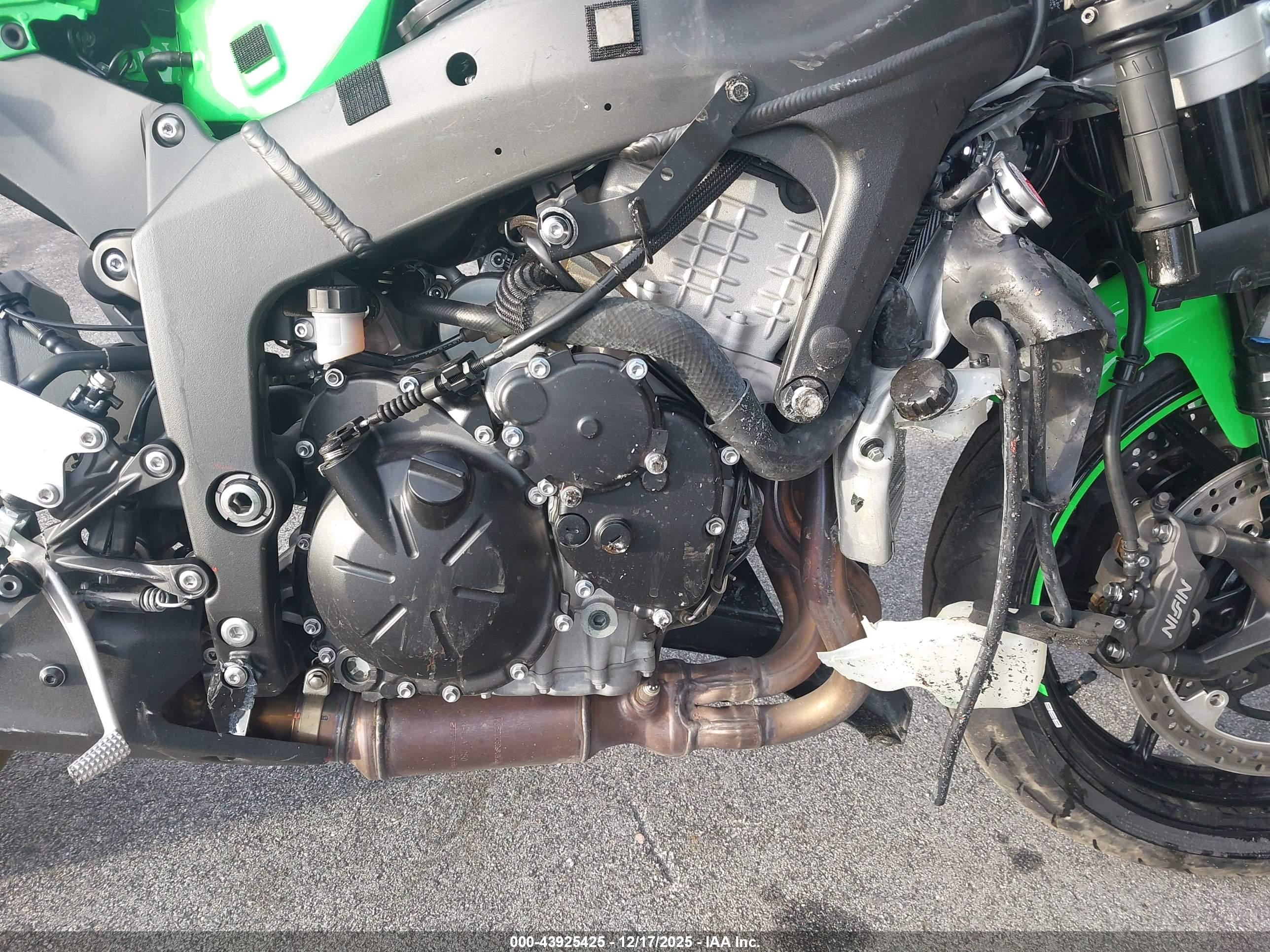 KAWASAKI ZX636 image 8
