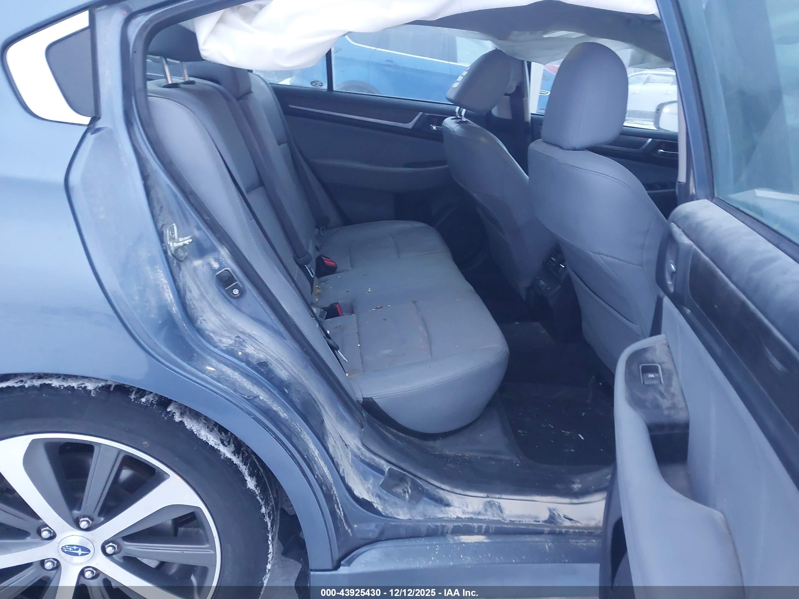 SUBARU LEGACY image 8