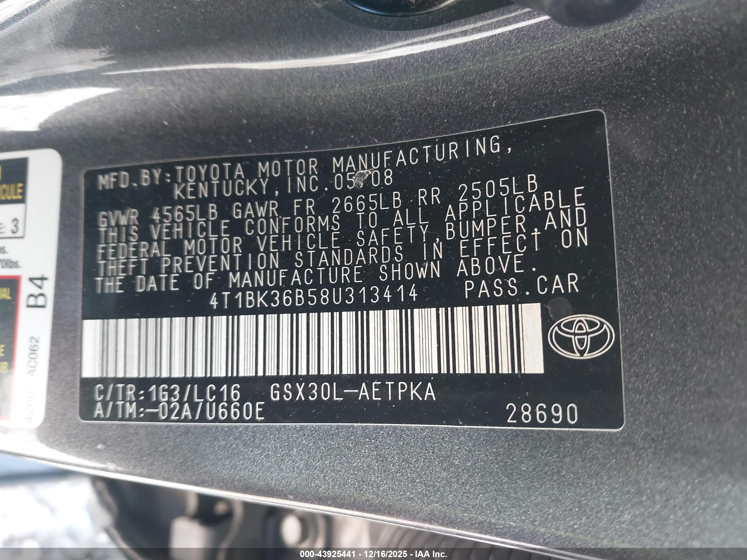 TOYOTA AVALON image 9