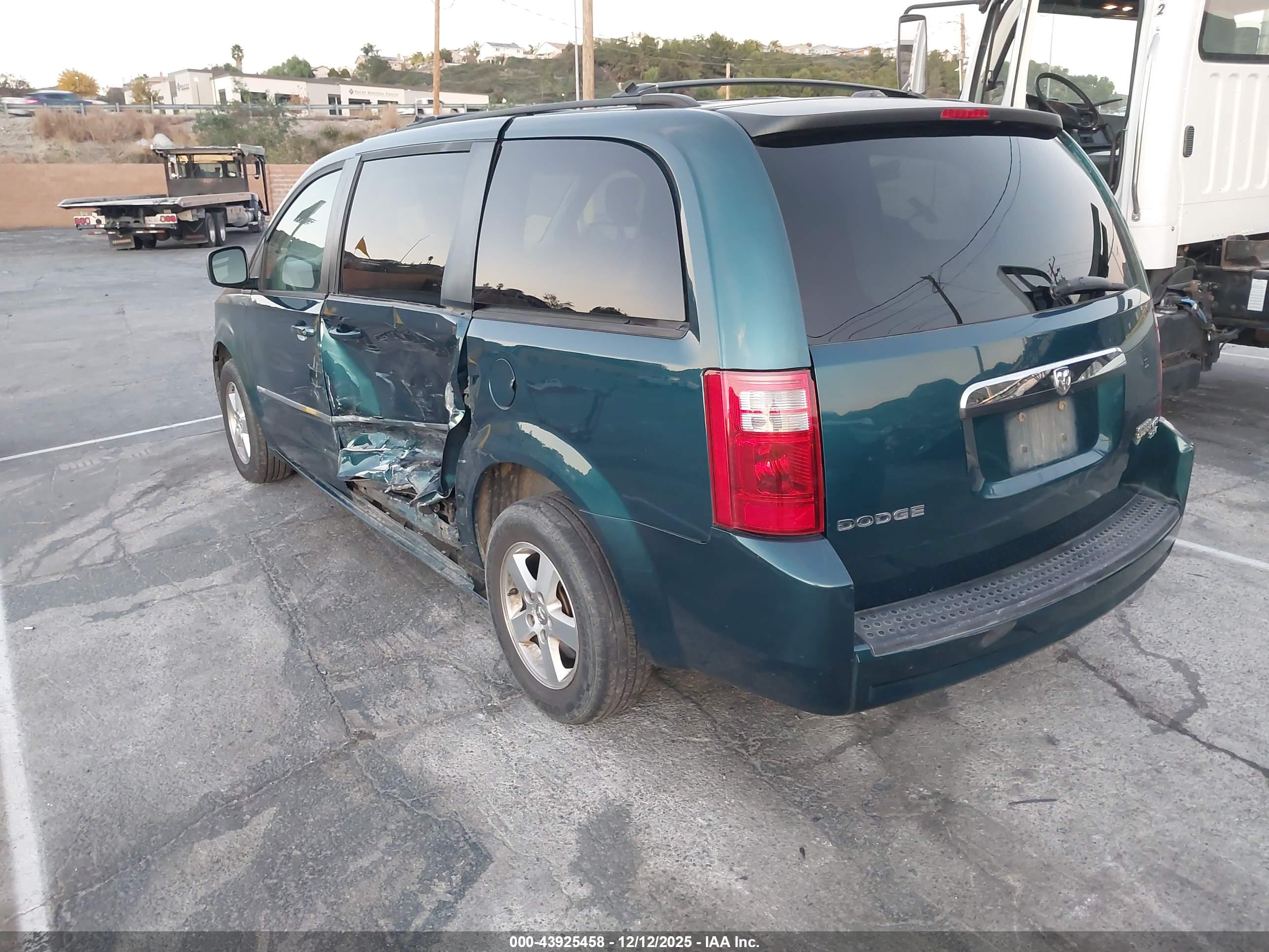 DODGE GRAND image 3