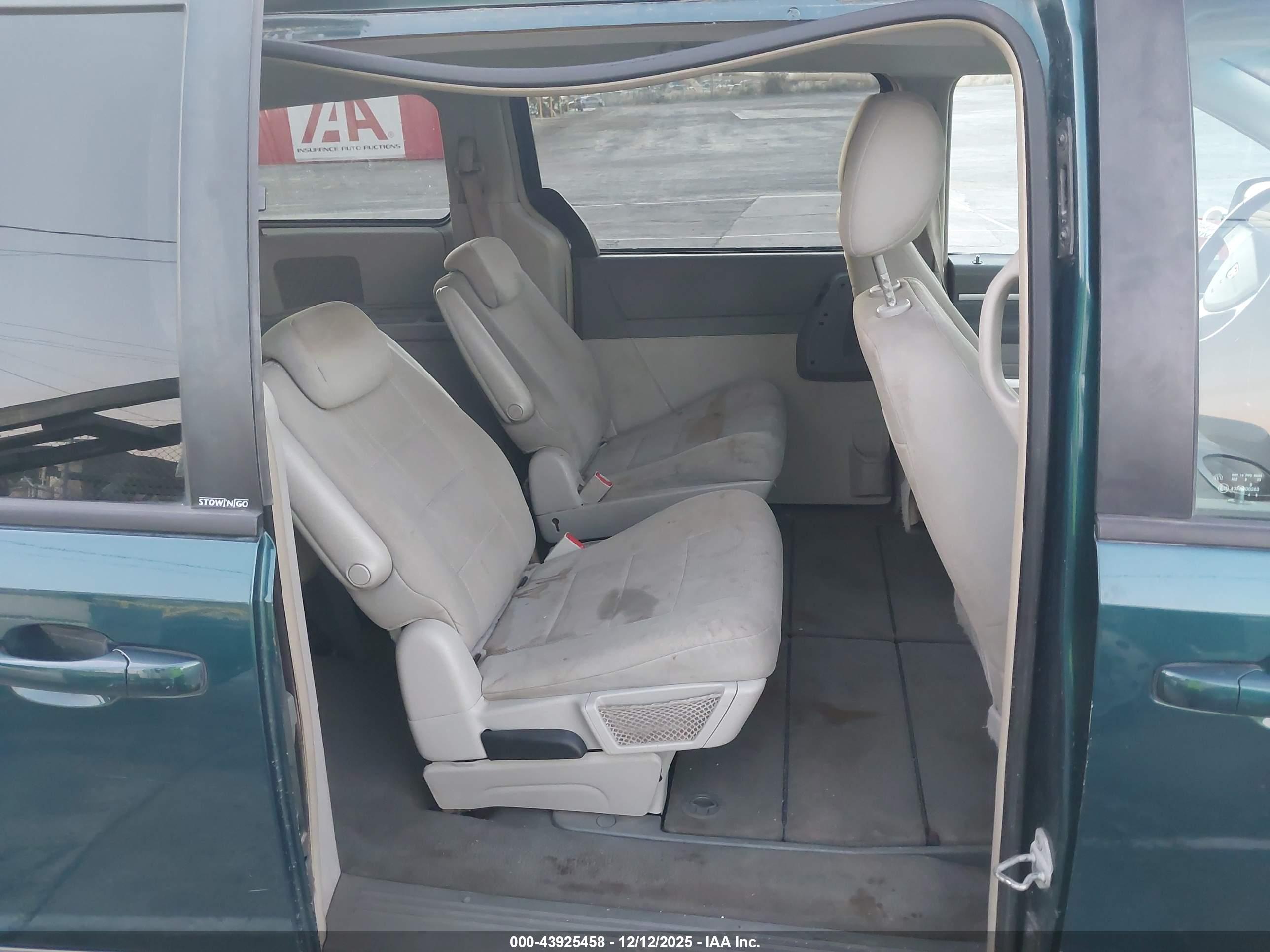 DODGE GRAND image 8