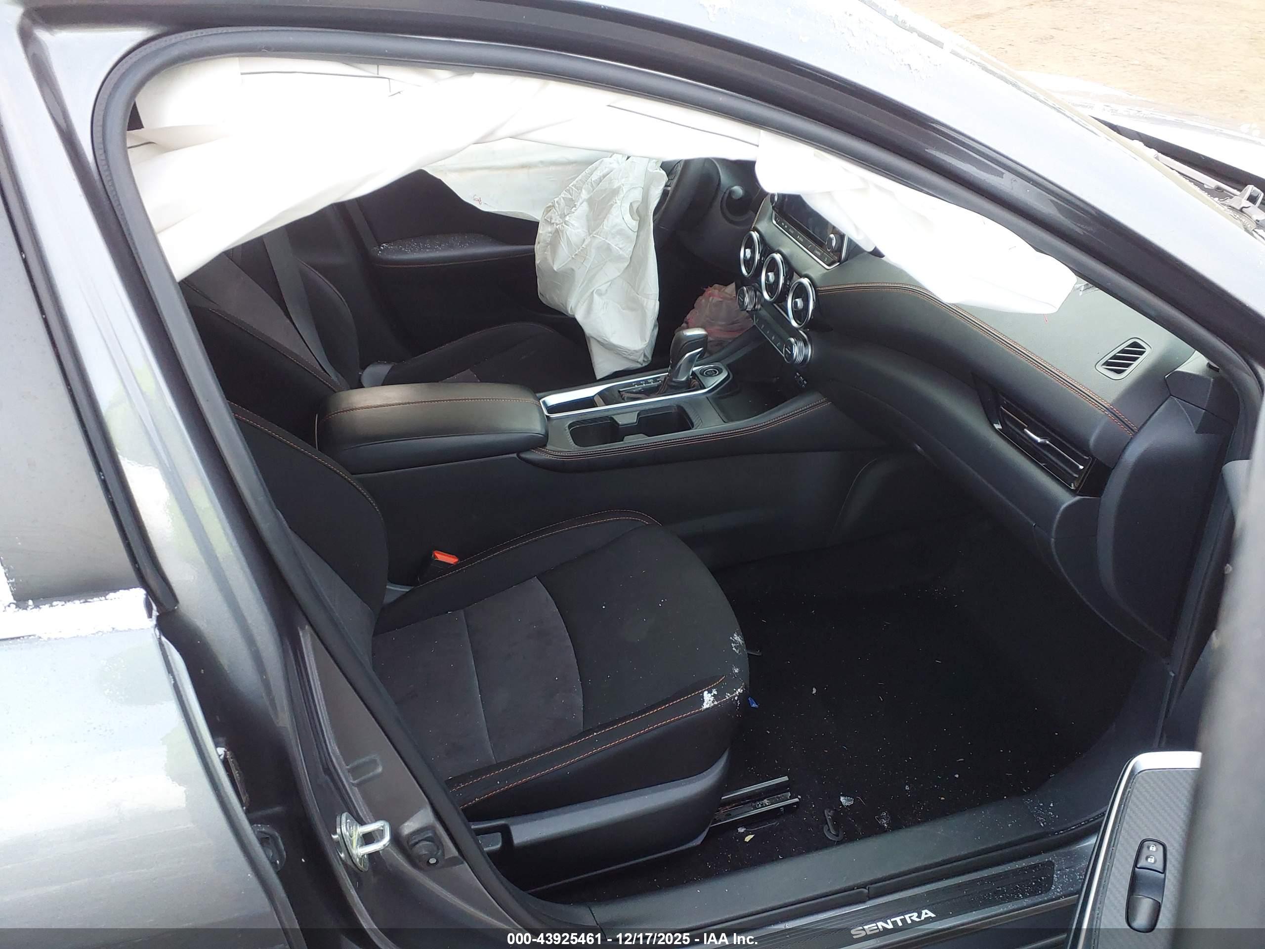 NISSAN SENTRA image 5