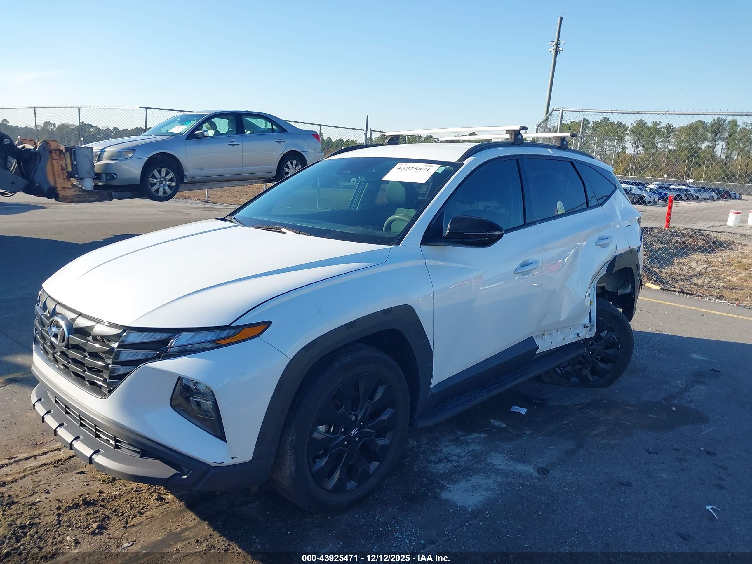 HYUNDAI TUCSON image 2
