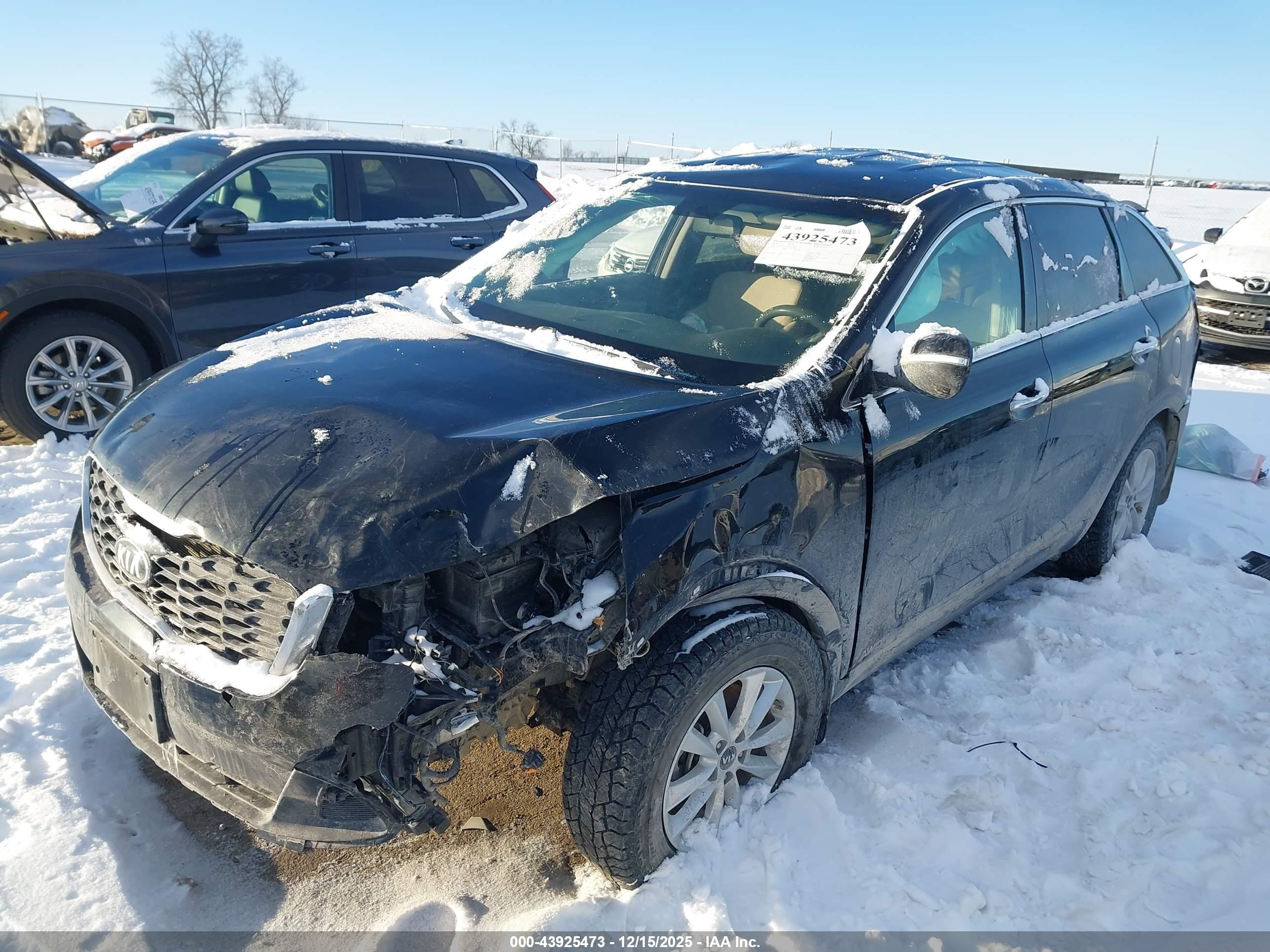 KIA SORENTO image 2