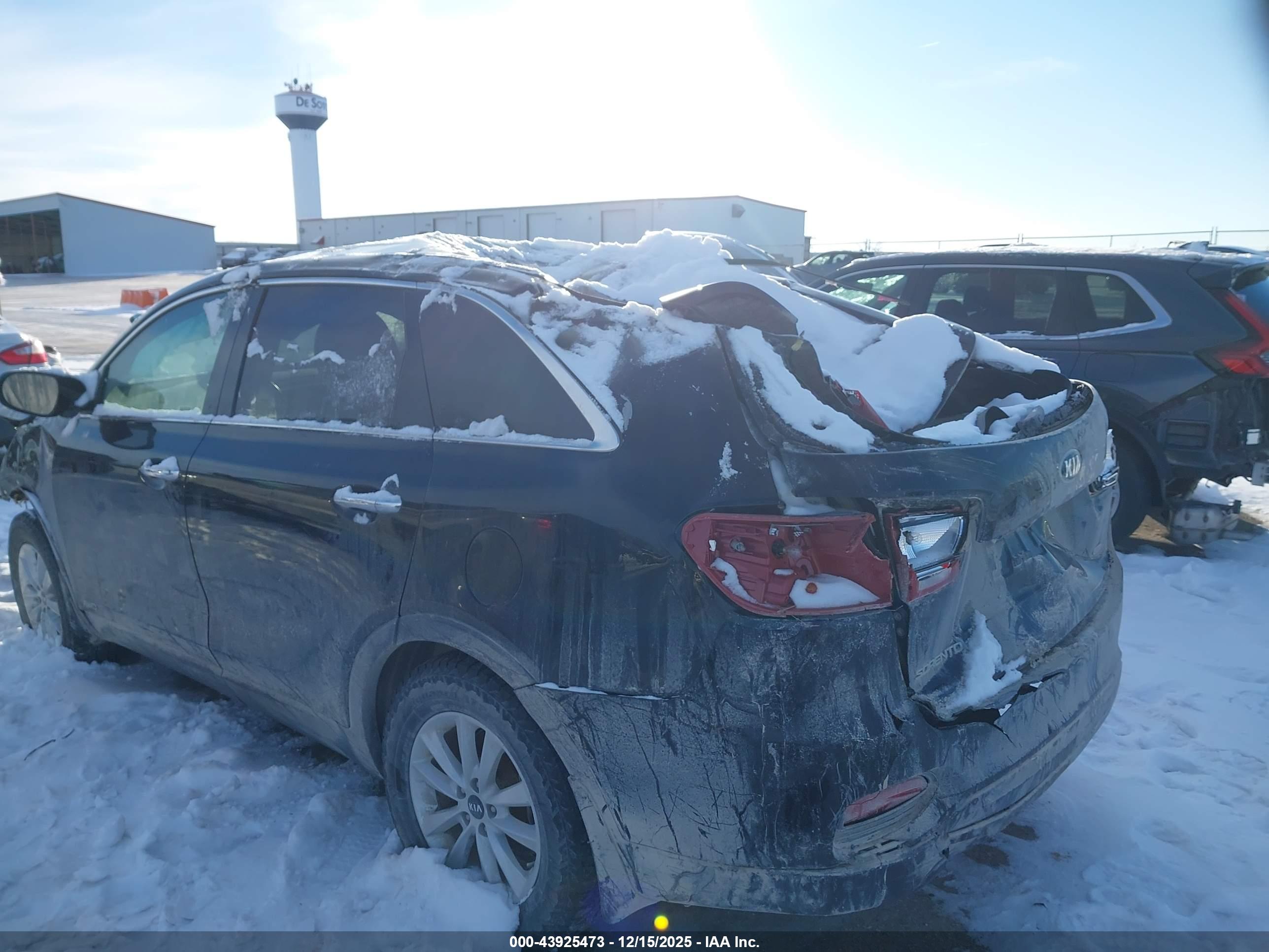 KIA SORENTO image 3