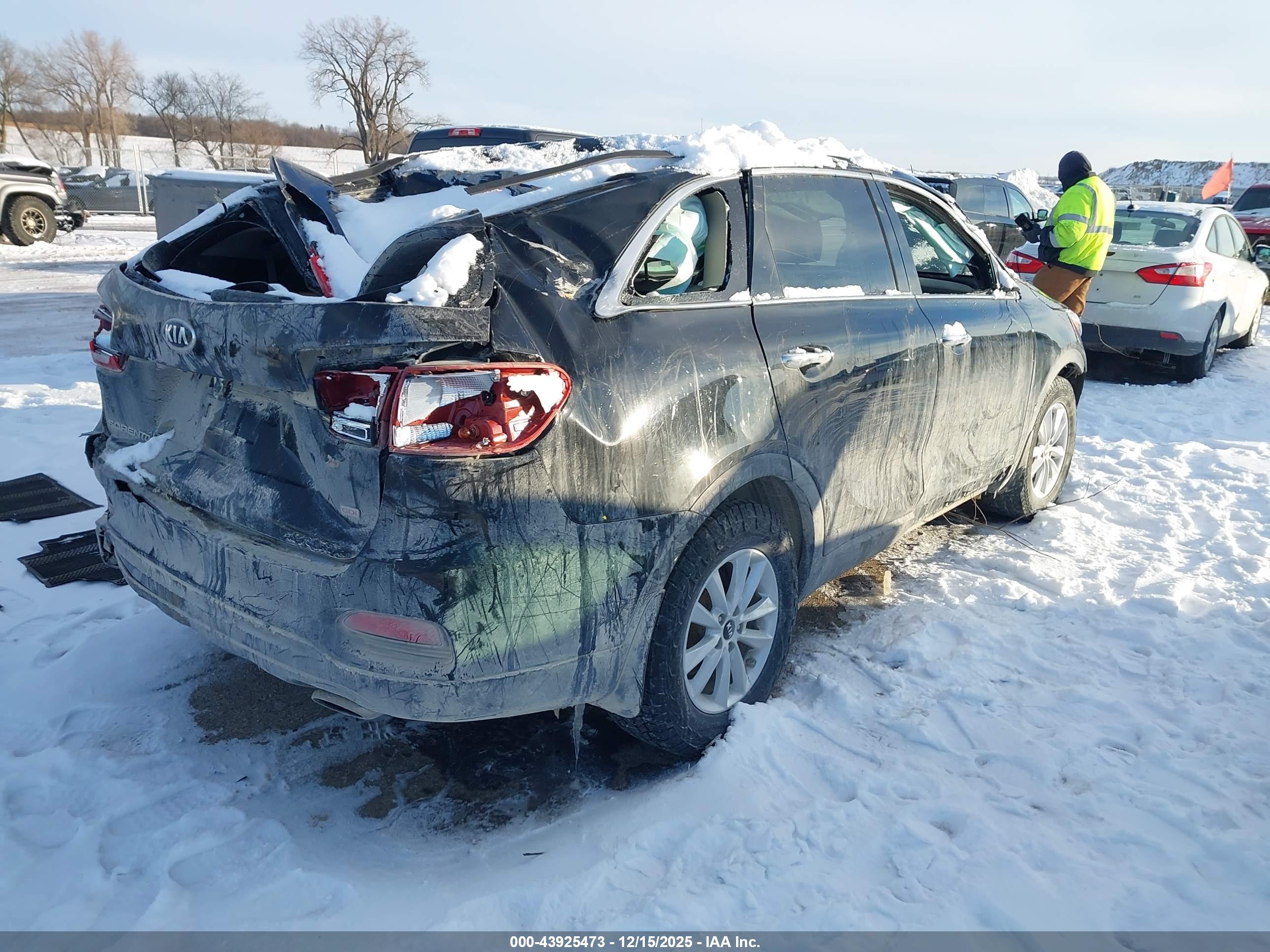 KIA SORENTO image 4