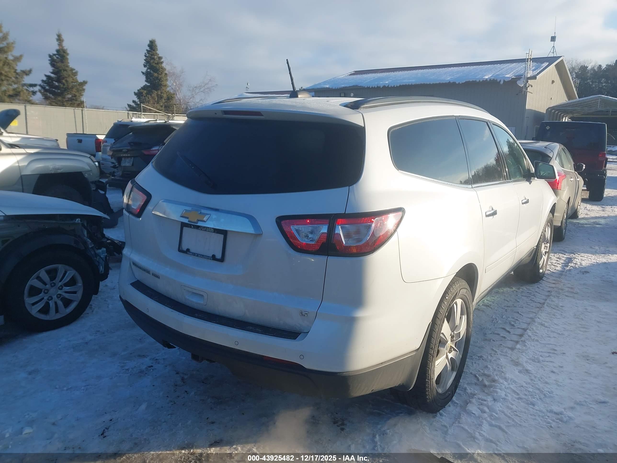 CHEVROLET TRAVERSE image 4