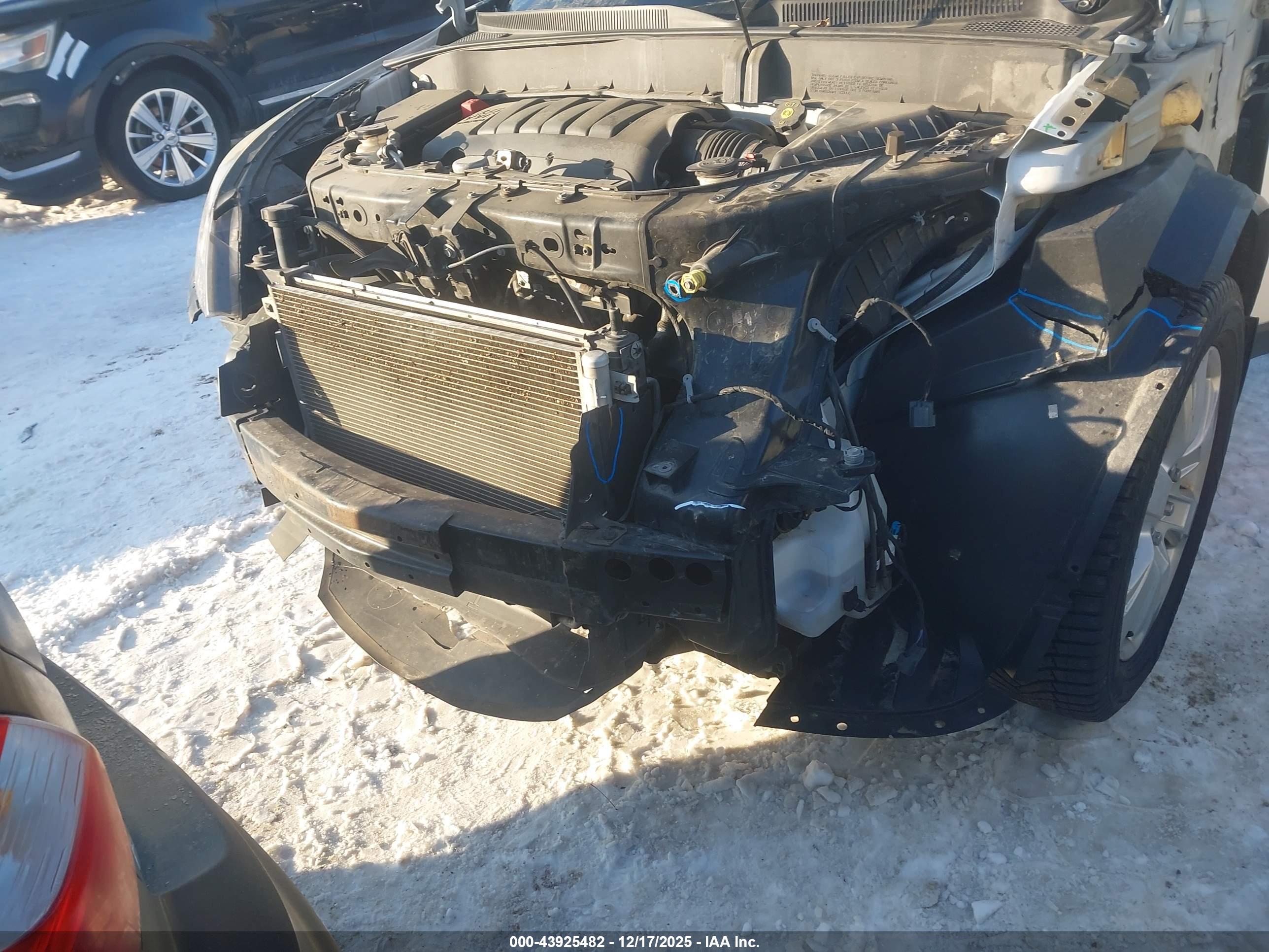 CHEVROLET TRAVERSE image 6