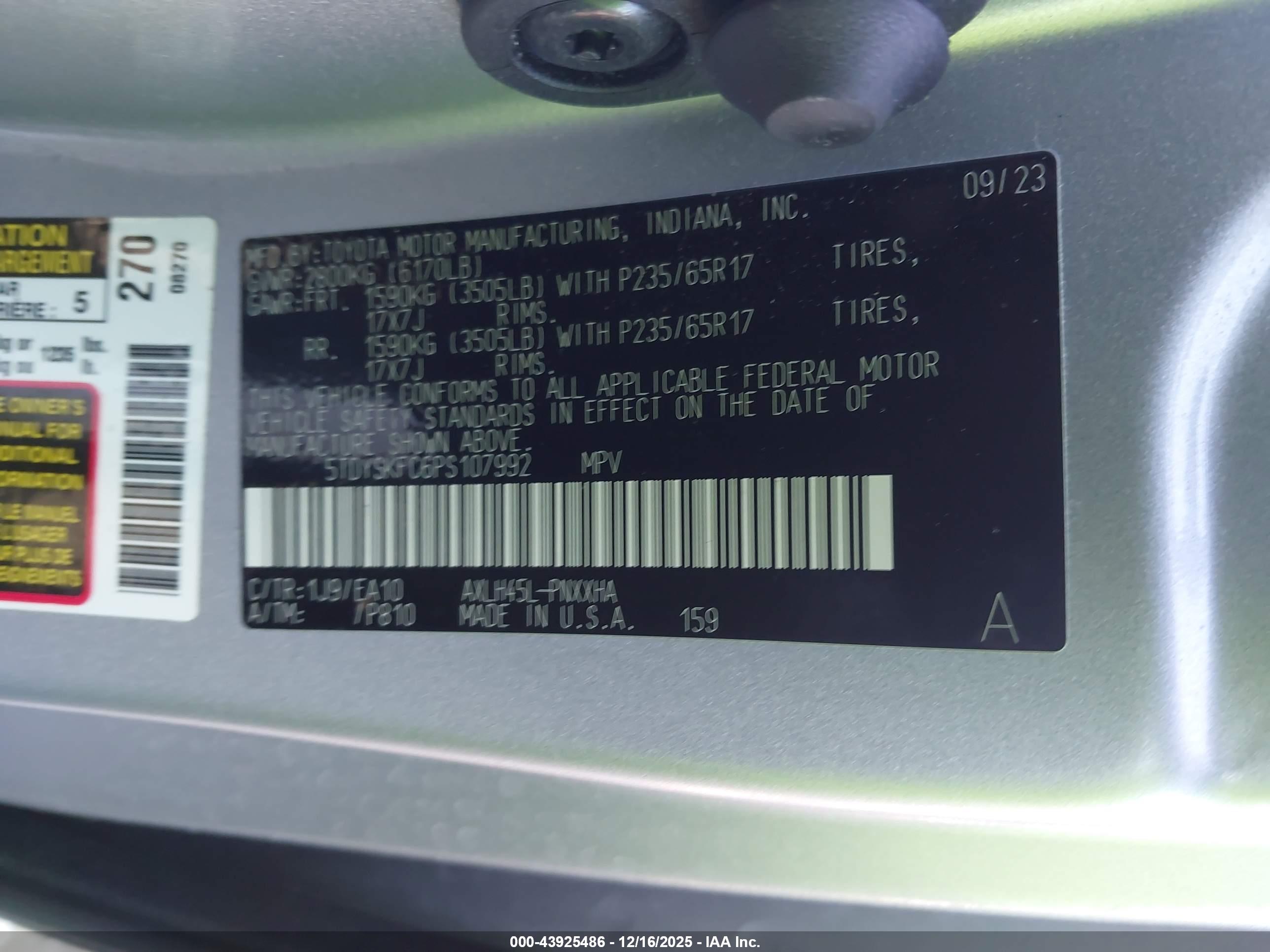 TOYOTA SIENNA image 9