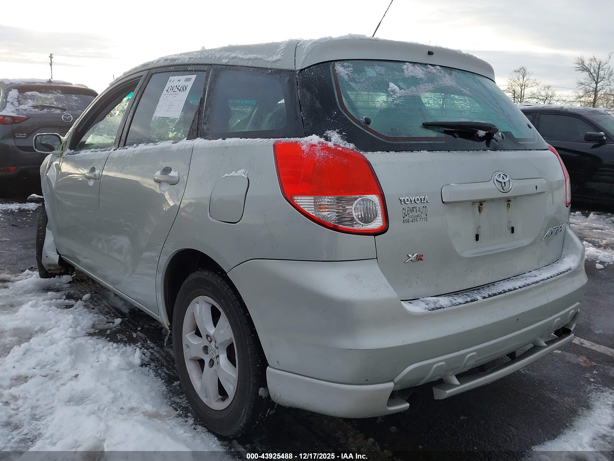 TOYOTA MATRIX image 3
