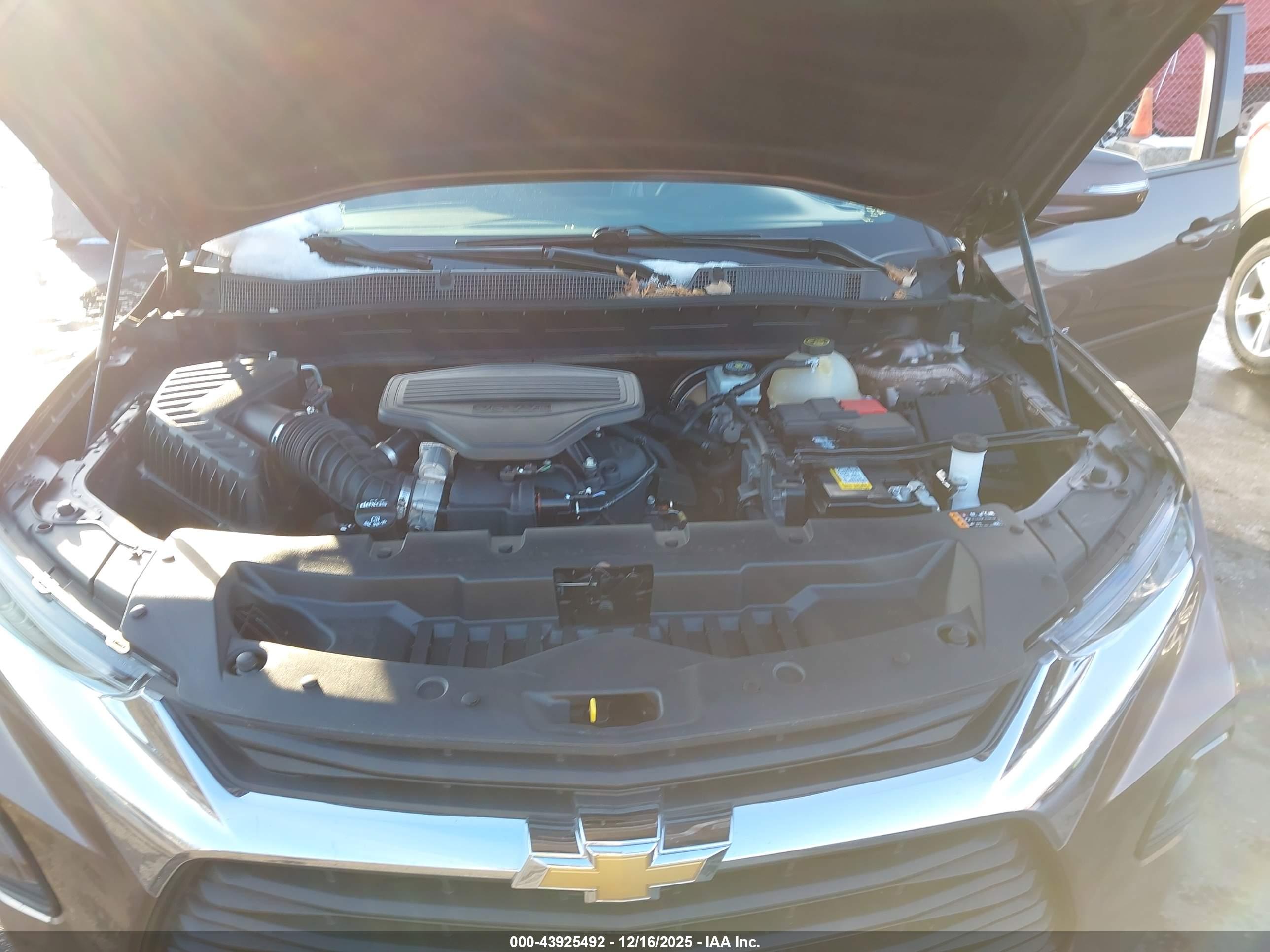 CHEVROLET BLAZER image 10